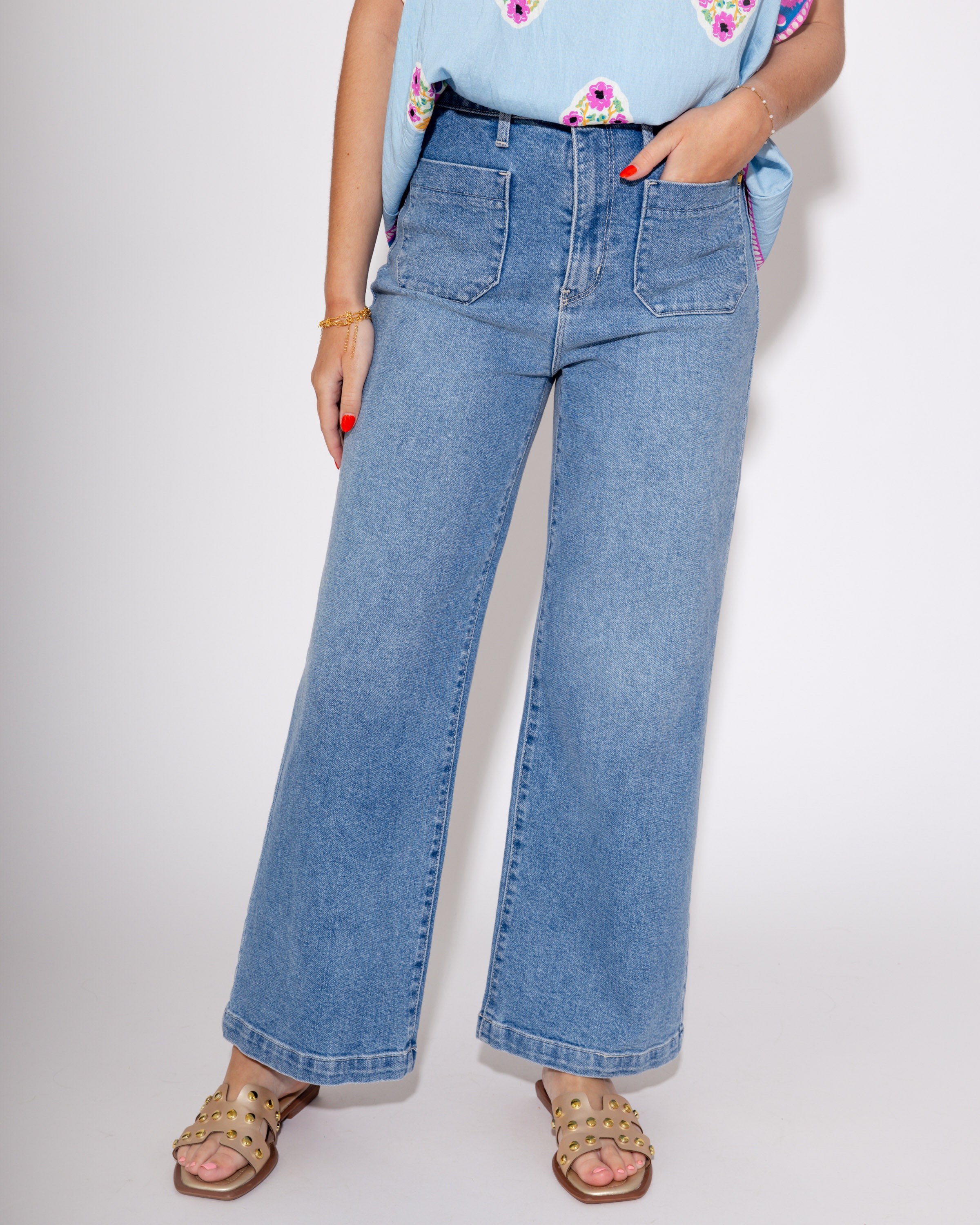 JBD | Patch Pocket Wide Leg Jean in Light Denim