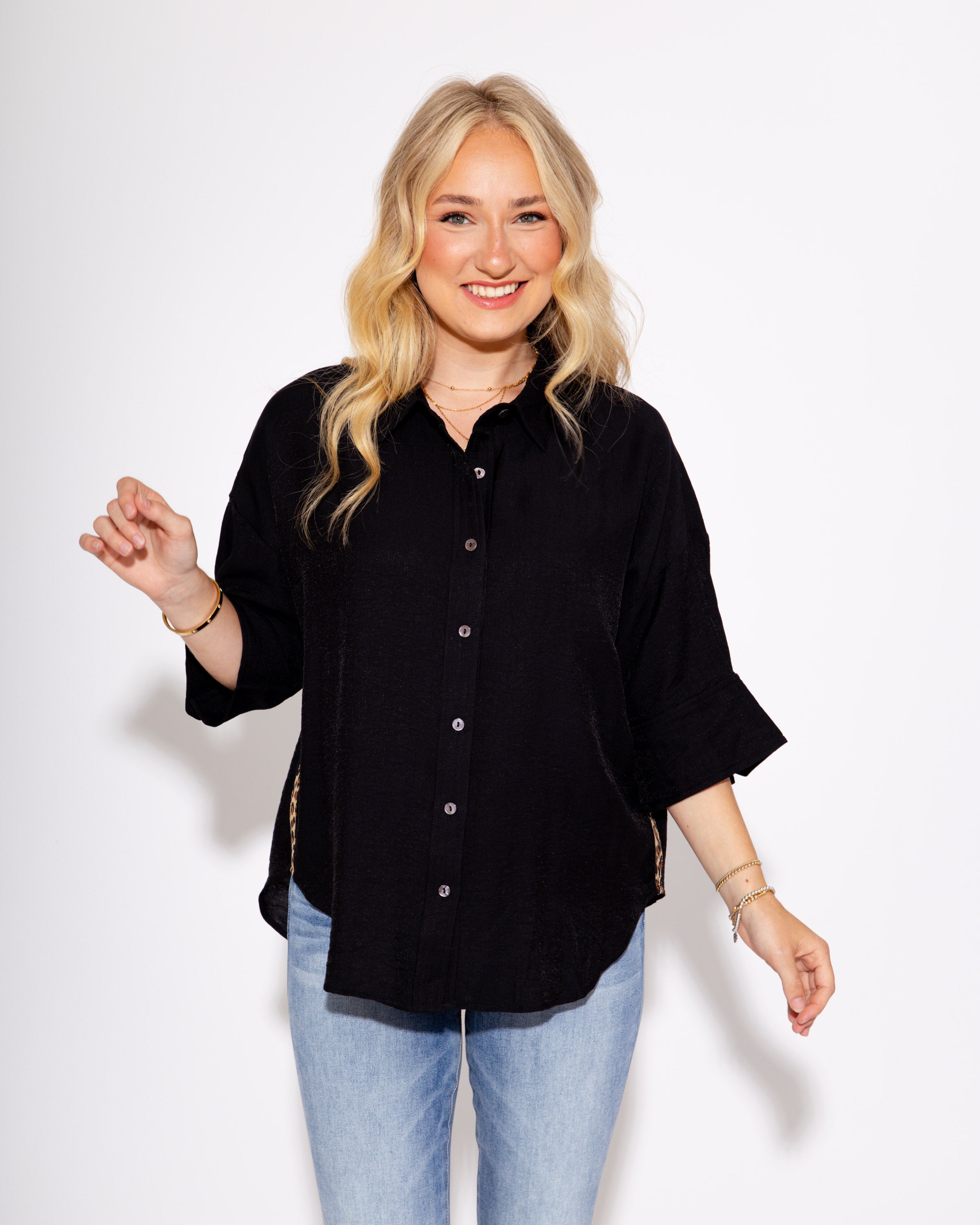 Wild Contrast Trim Top in Black