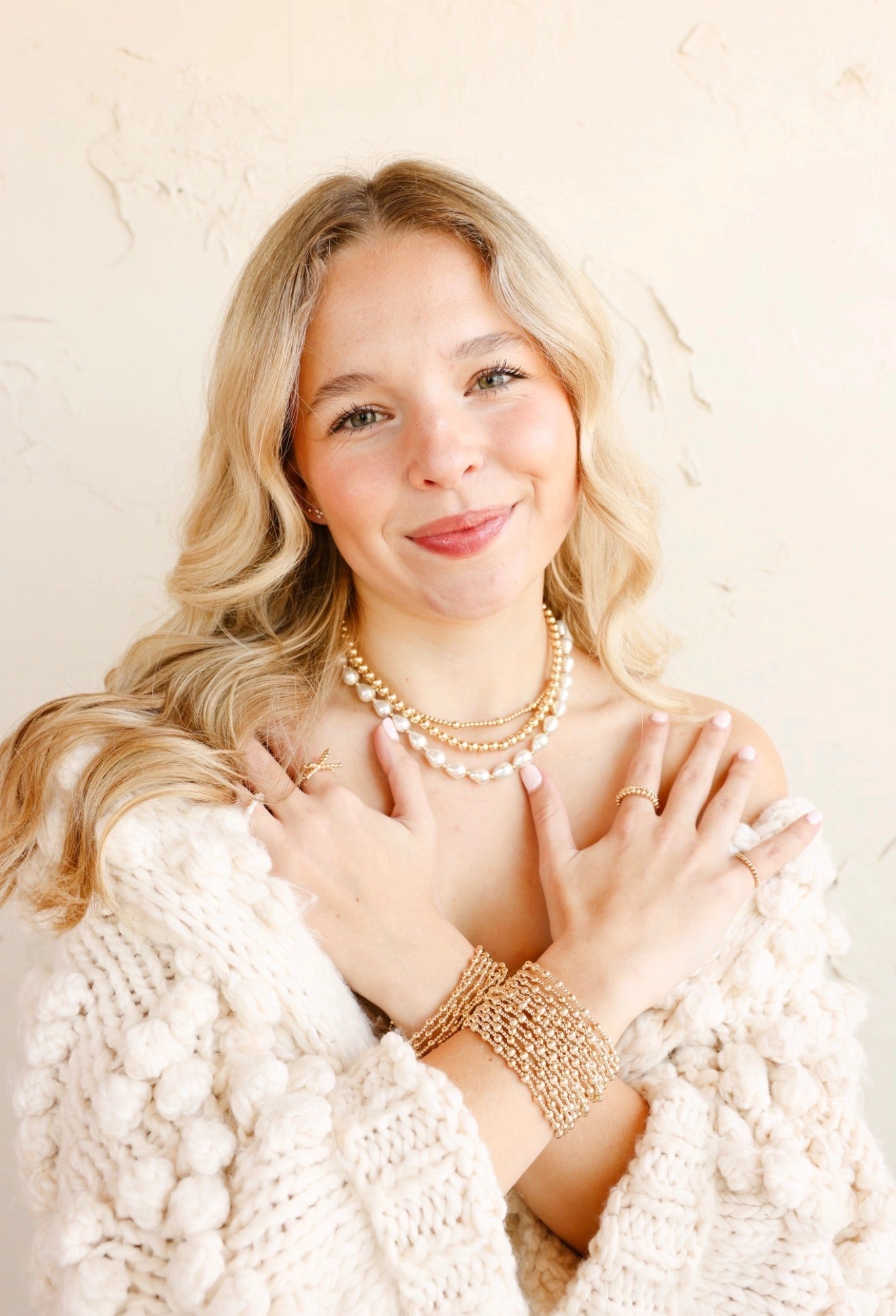 18 inch Saylor Pearl Stretch Necklace in Gold