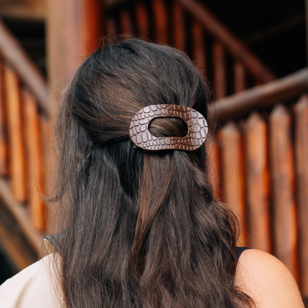 Brown Crocodile | Medium | Flat Round Hair Clip