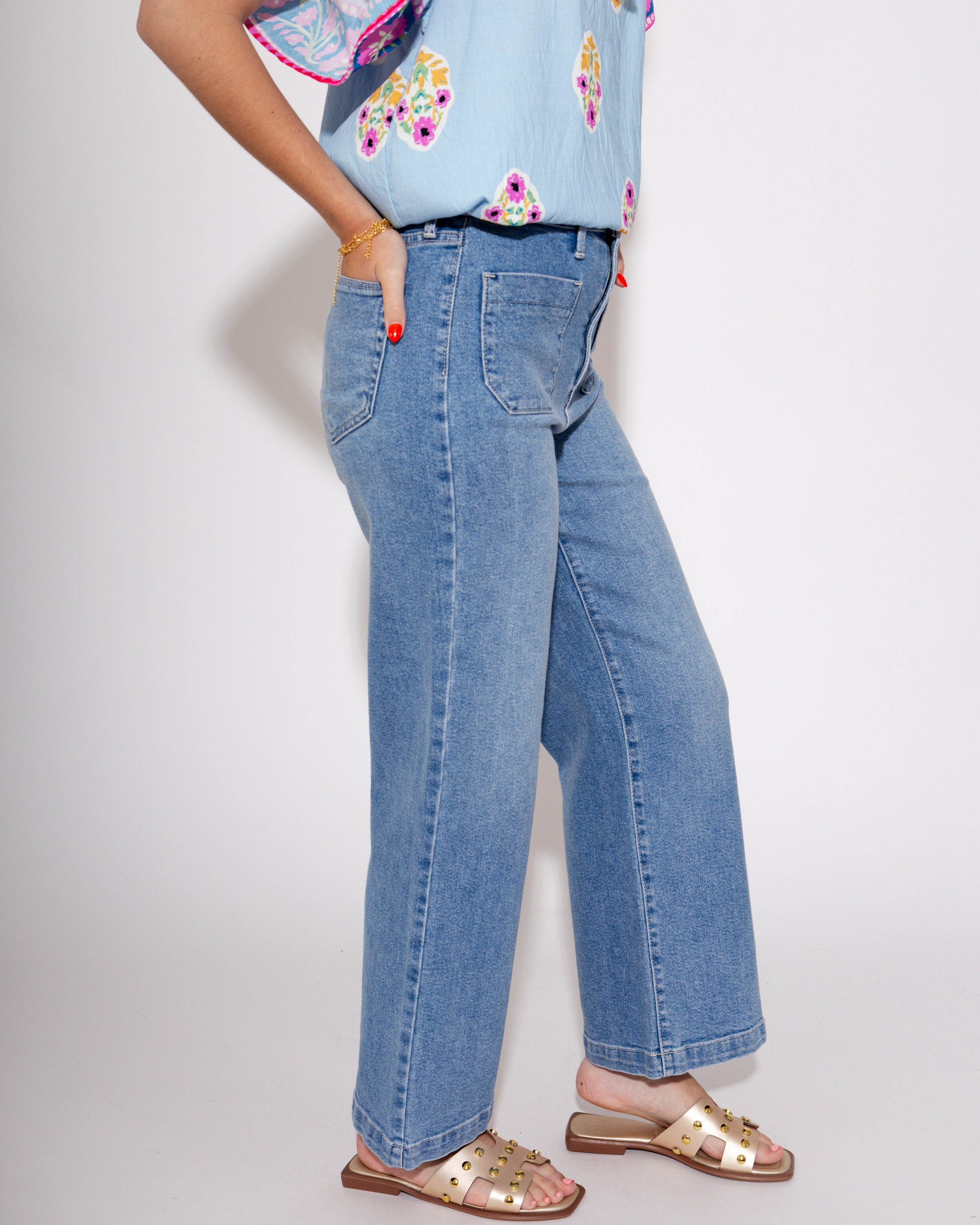 JBD | Patch Pocket Wide Leg Jean in Light Denim