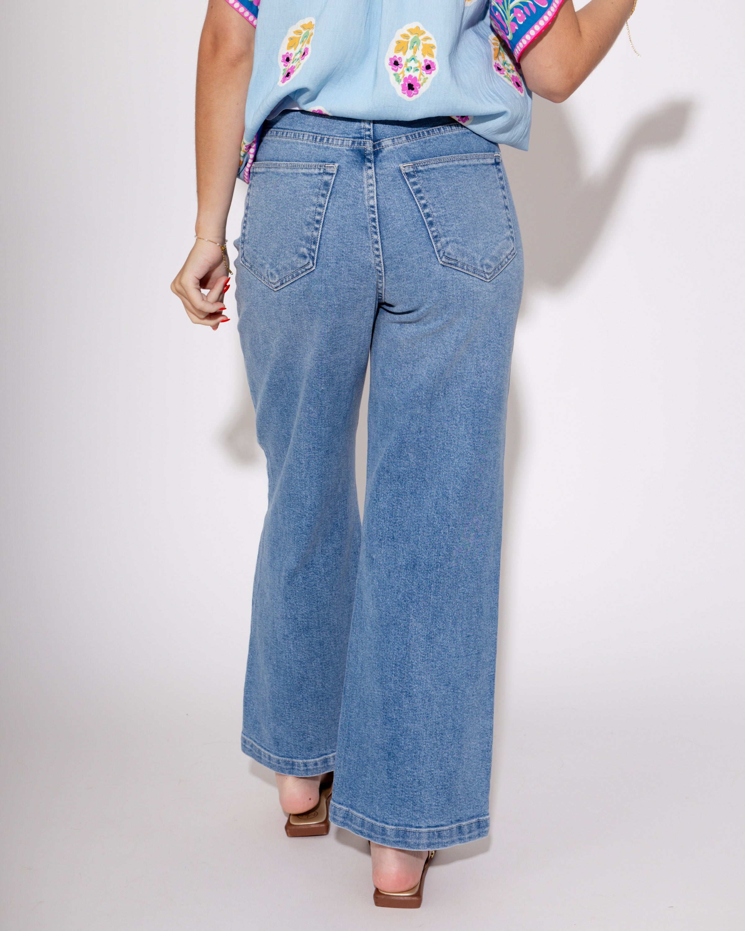 JBD | Patch Pocket Wide Leg Jean in Light Denim