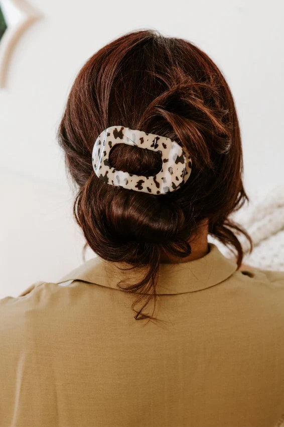 Blonde Tortoise Medium Flat Round Teletie Hair Clip