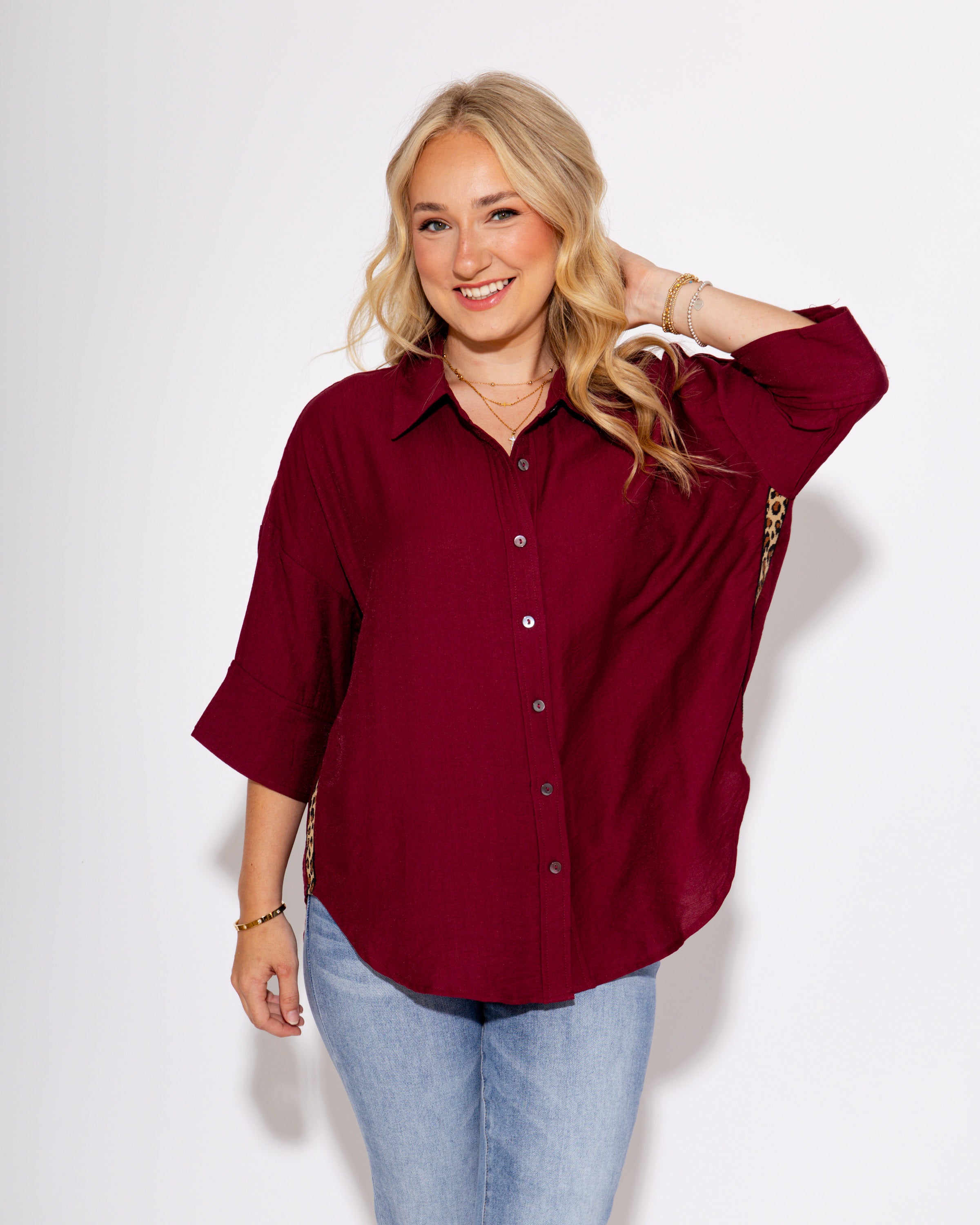 Wild Contrast Trim Top in Wine