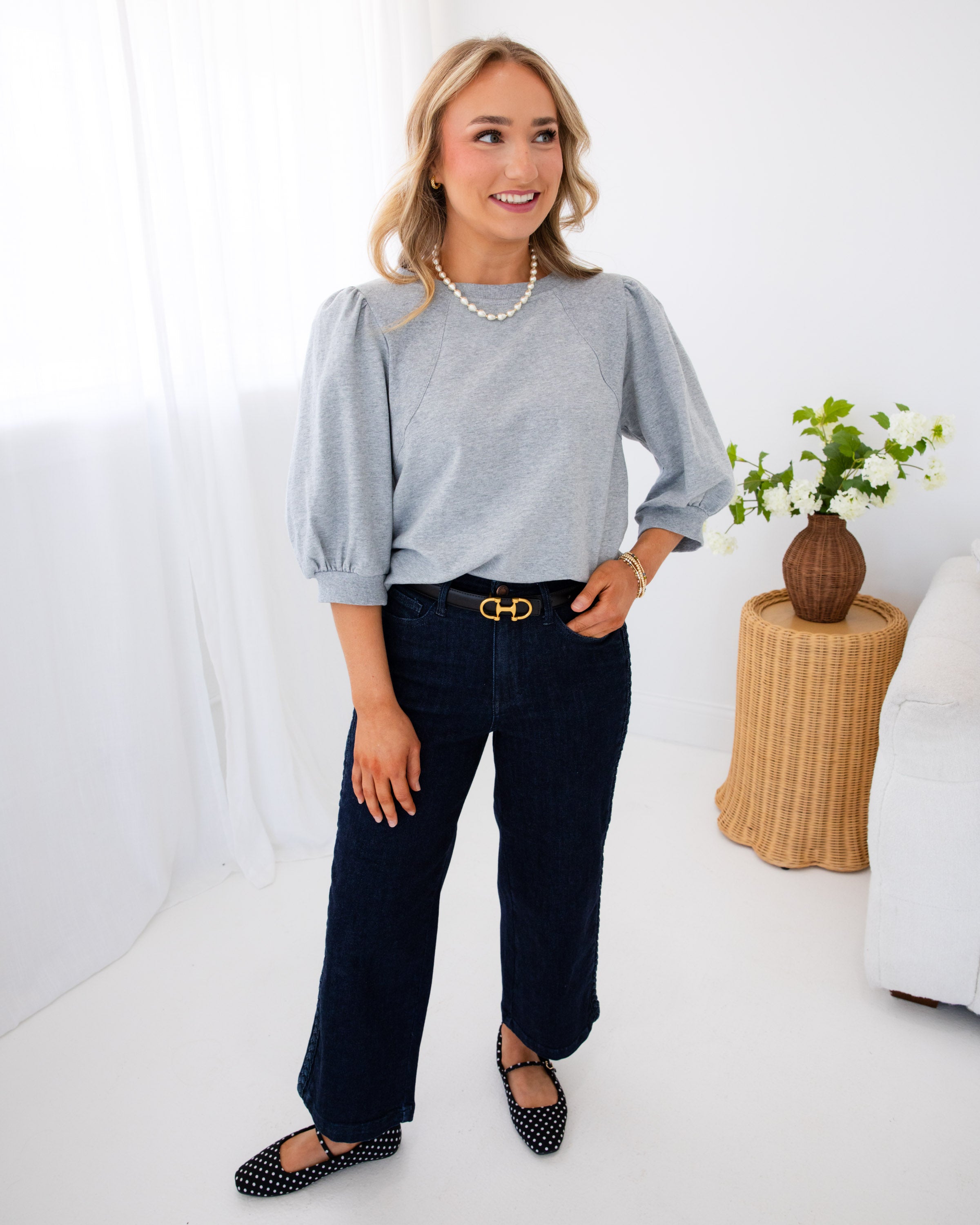 Relaxed Puff Sleeve Pullover Top in Grey