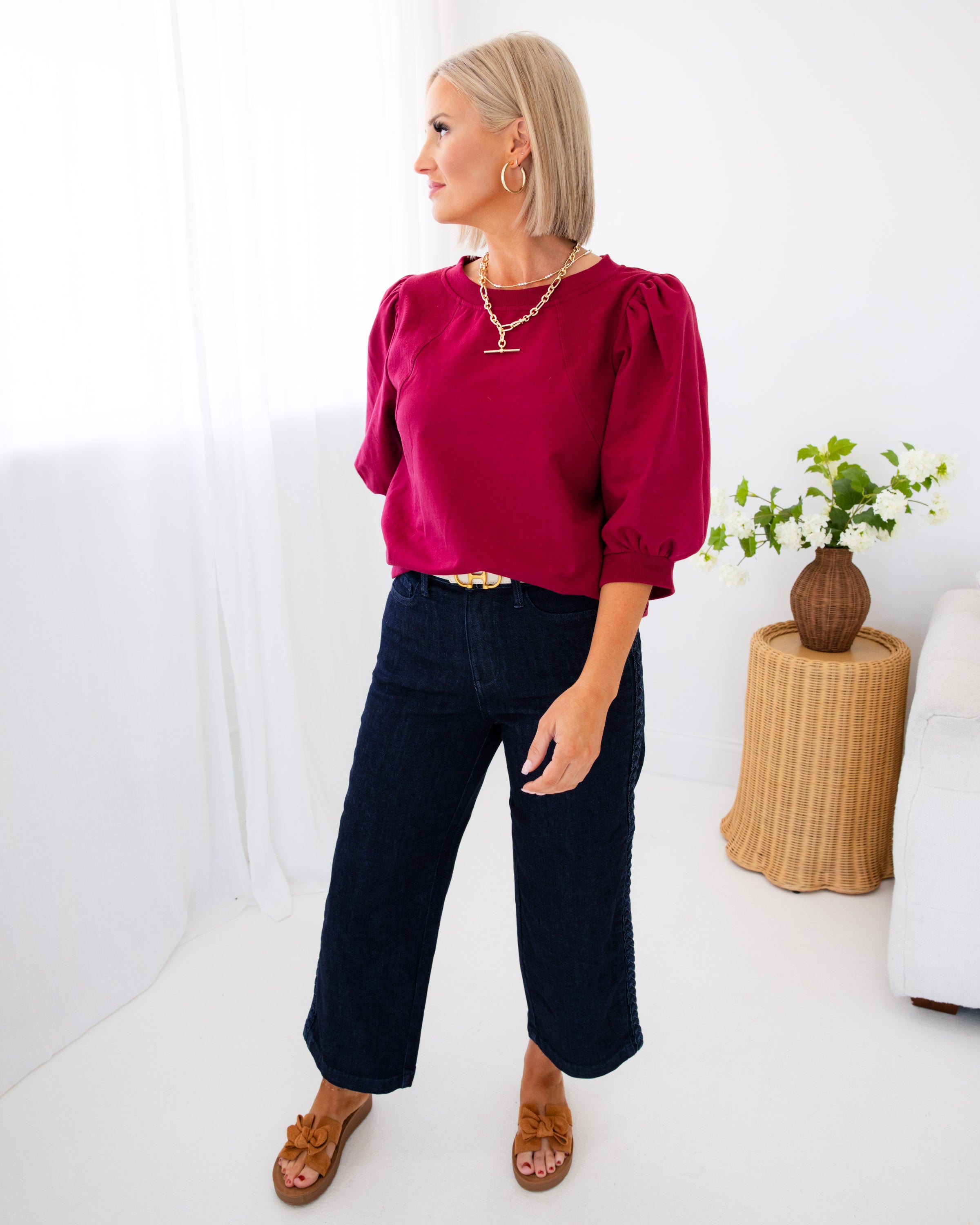 Relaxed Puff Sleeve Pullover Top in Wine