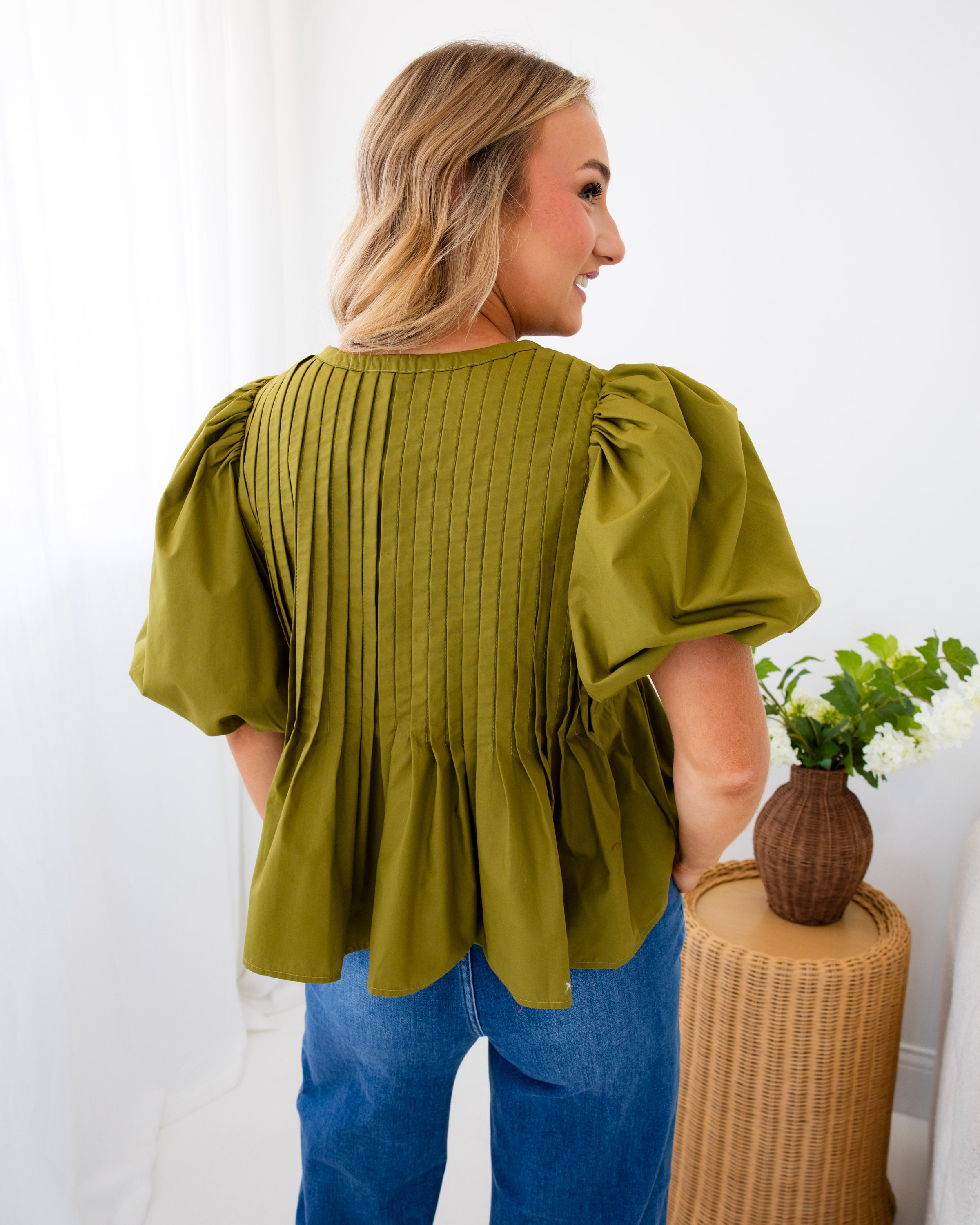 Puff Sleeve Pintuck Top in Olive
