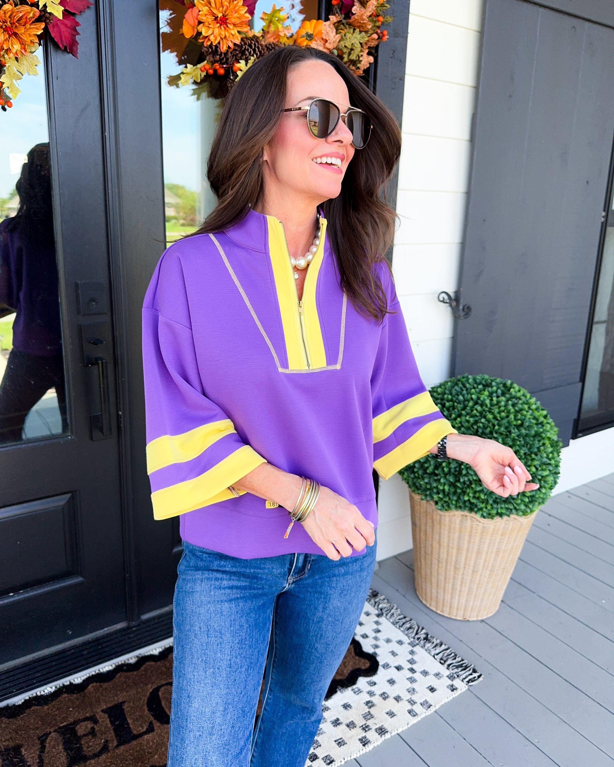 Contrast Detail Short Sleeve Sweatshirt
