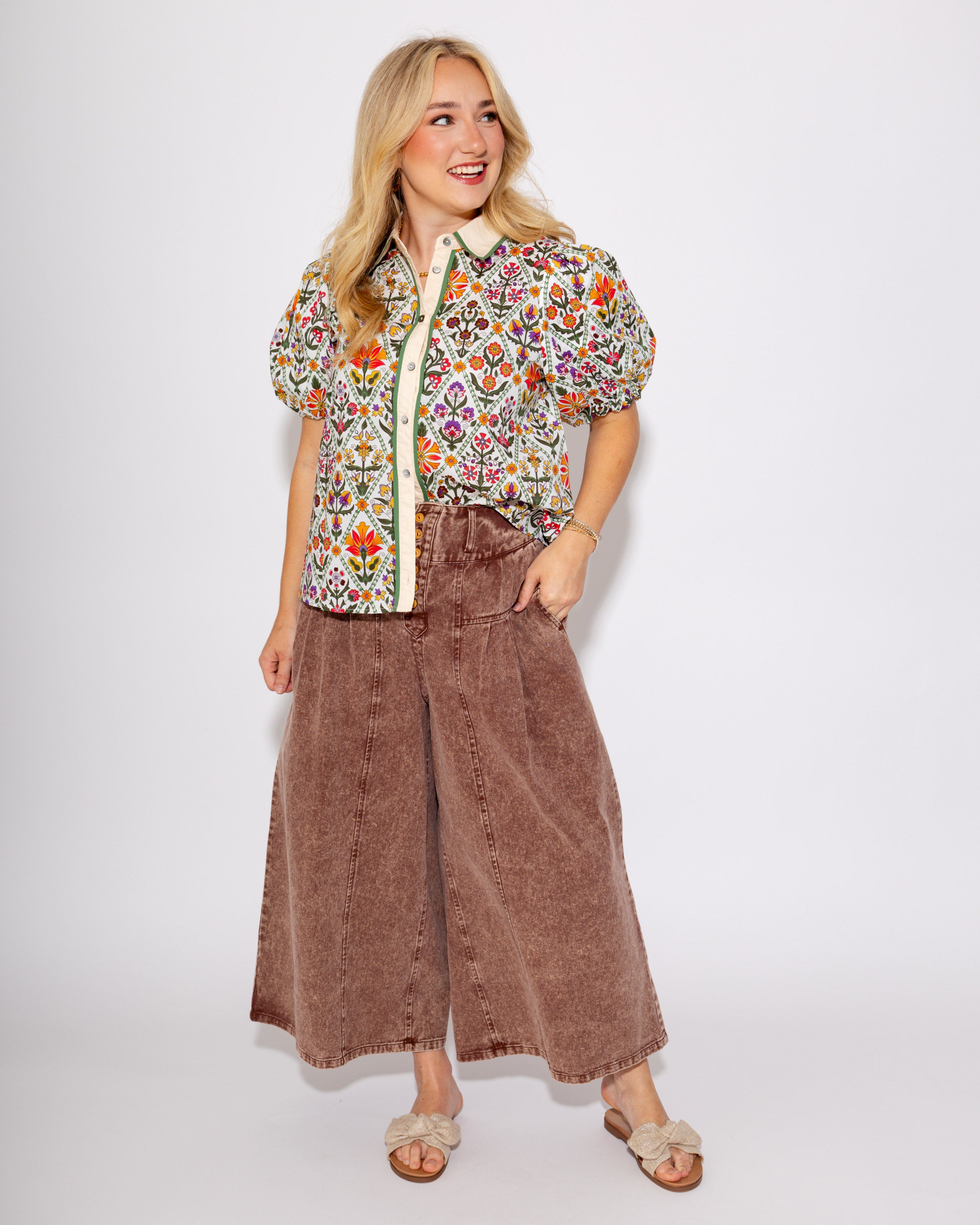 Diamond Bloom Bubble Sleeve Top