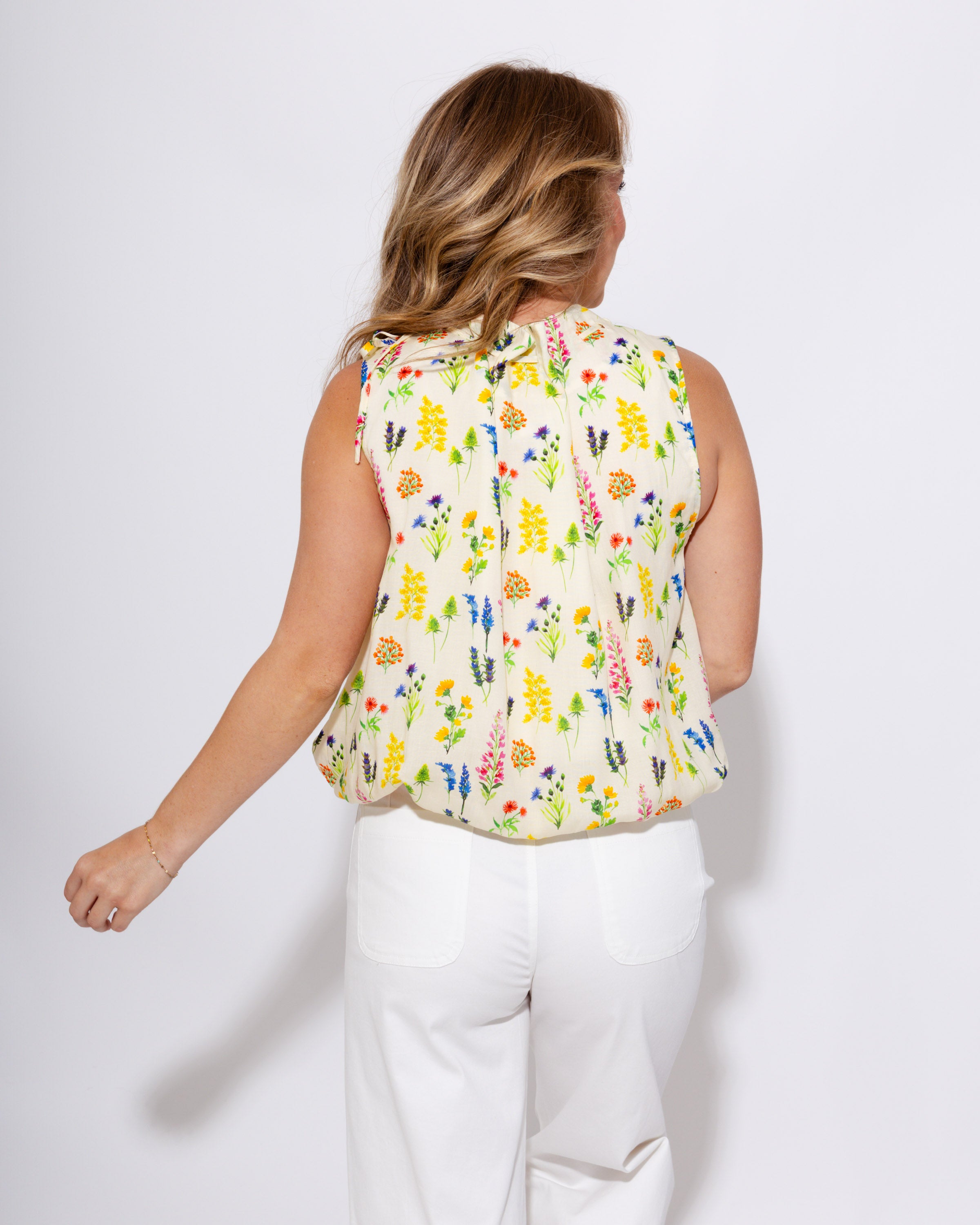 Sleeveless Floral Pattern Top