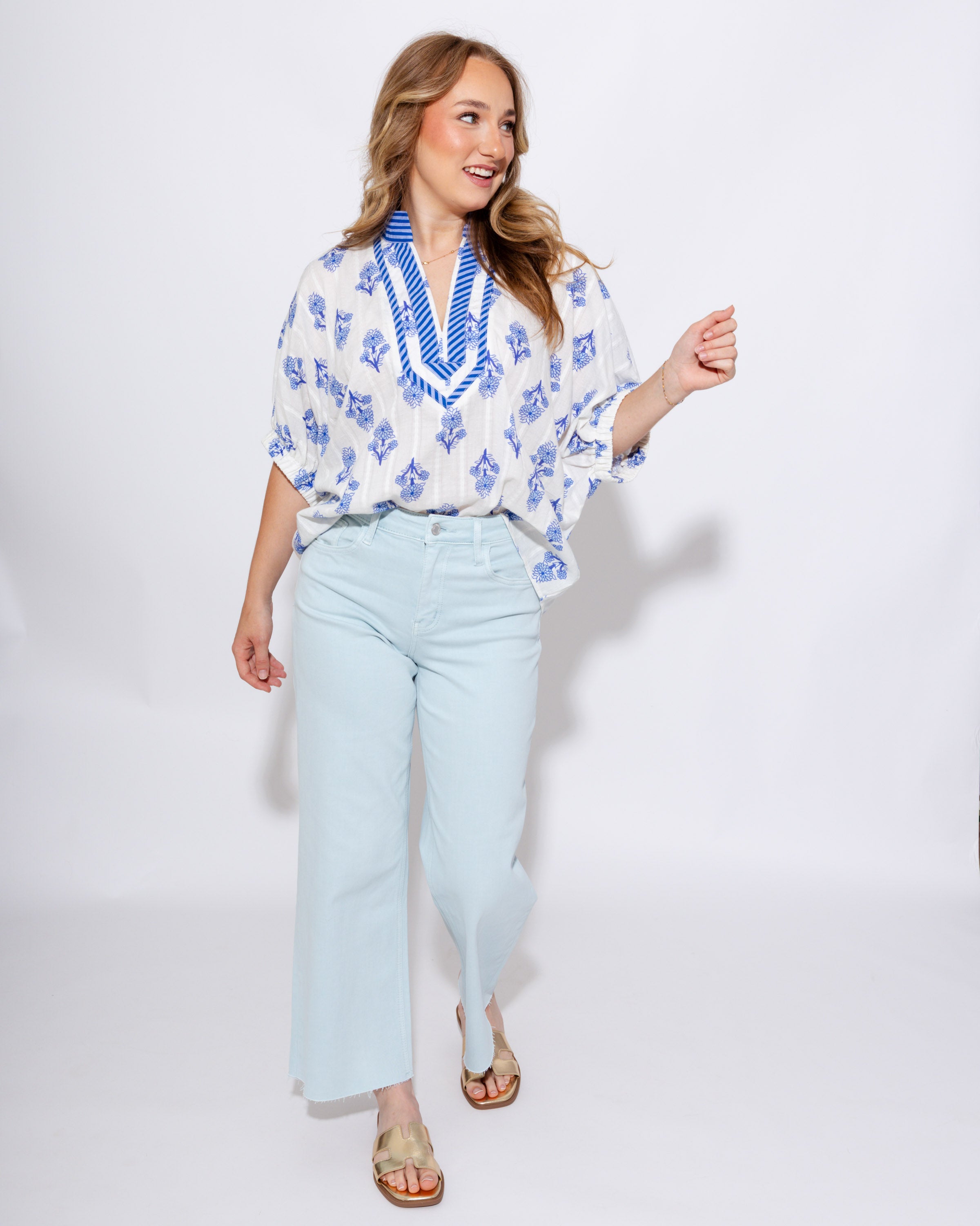 Vervet | High Rise Crop Wide Leg Jeans in Winter Sky