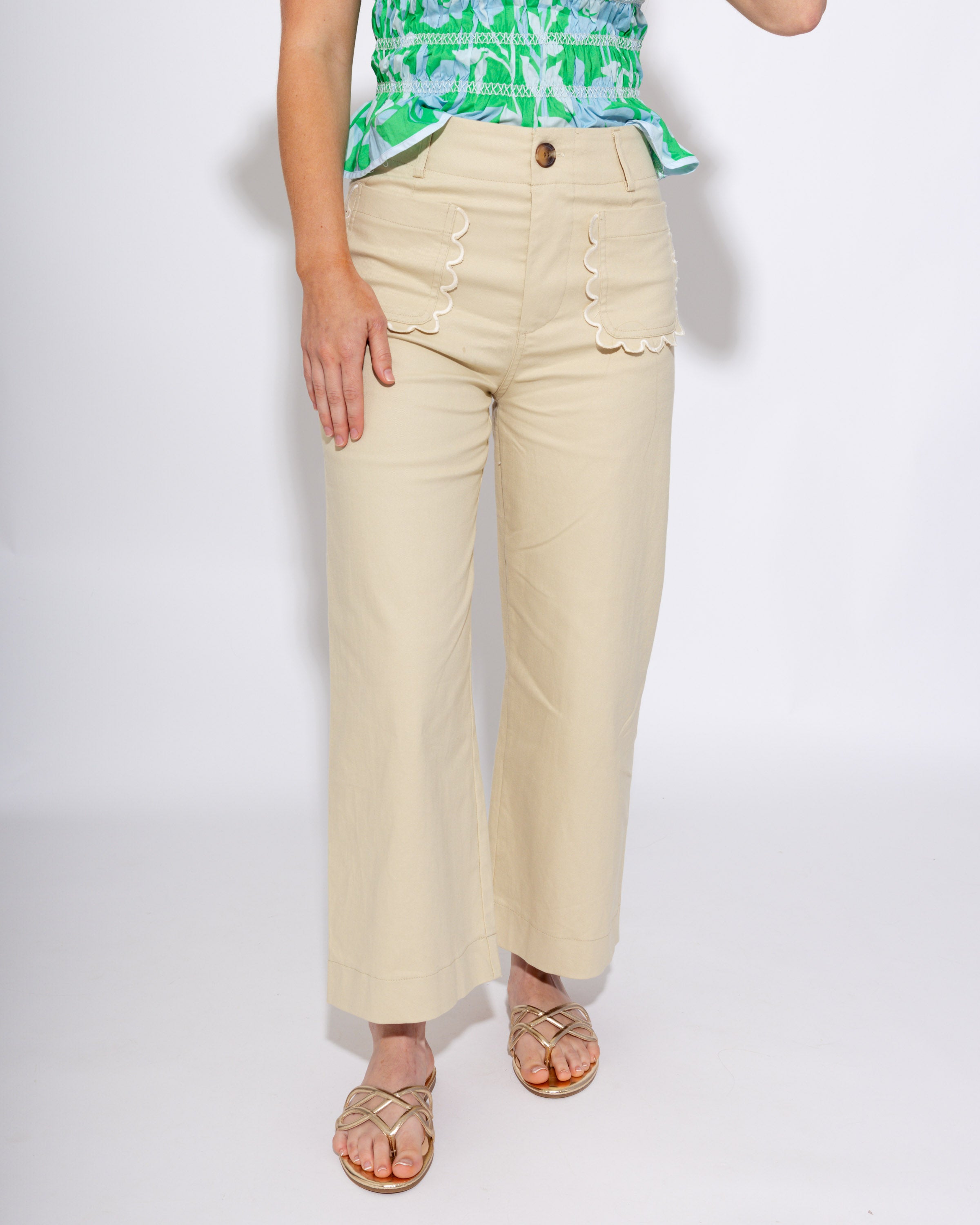 Cropped Wide-leg Scallop Detail Pants