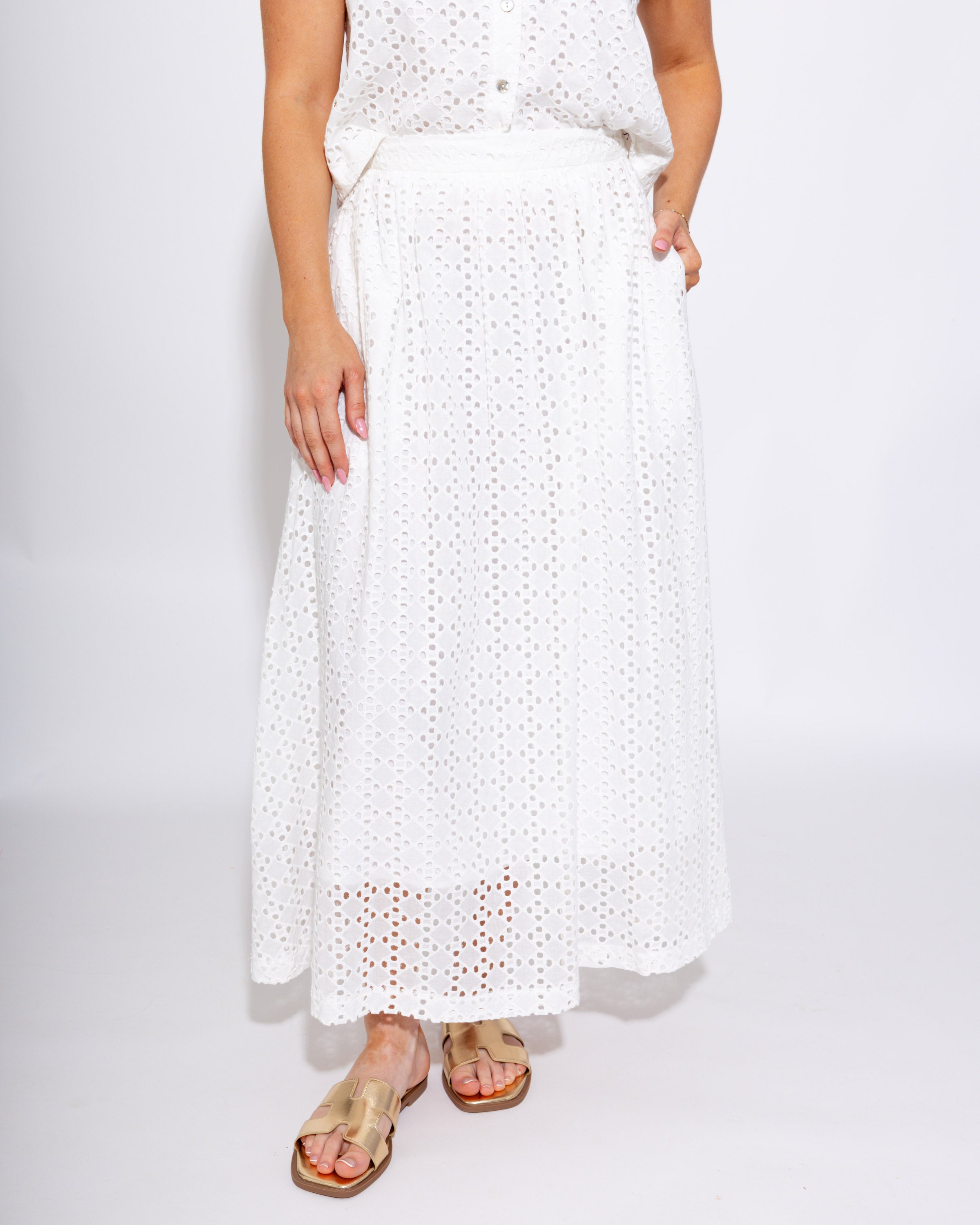 Off White Eyelet Crop Top Midi Skirt Set - Entro - Gaudie & Co. Nederland TX Boutique