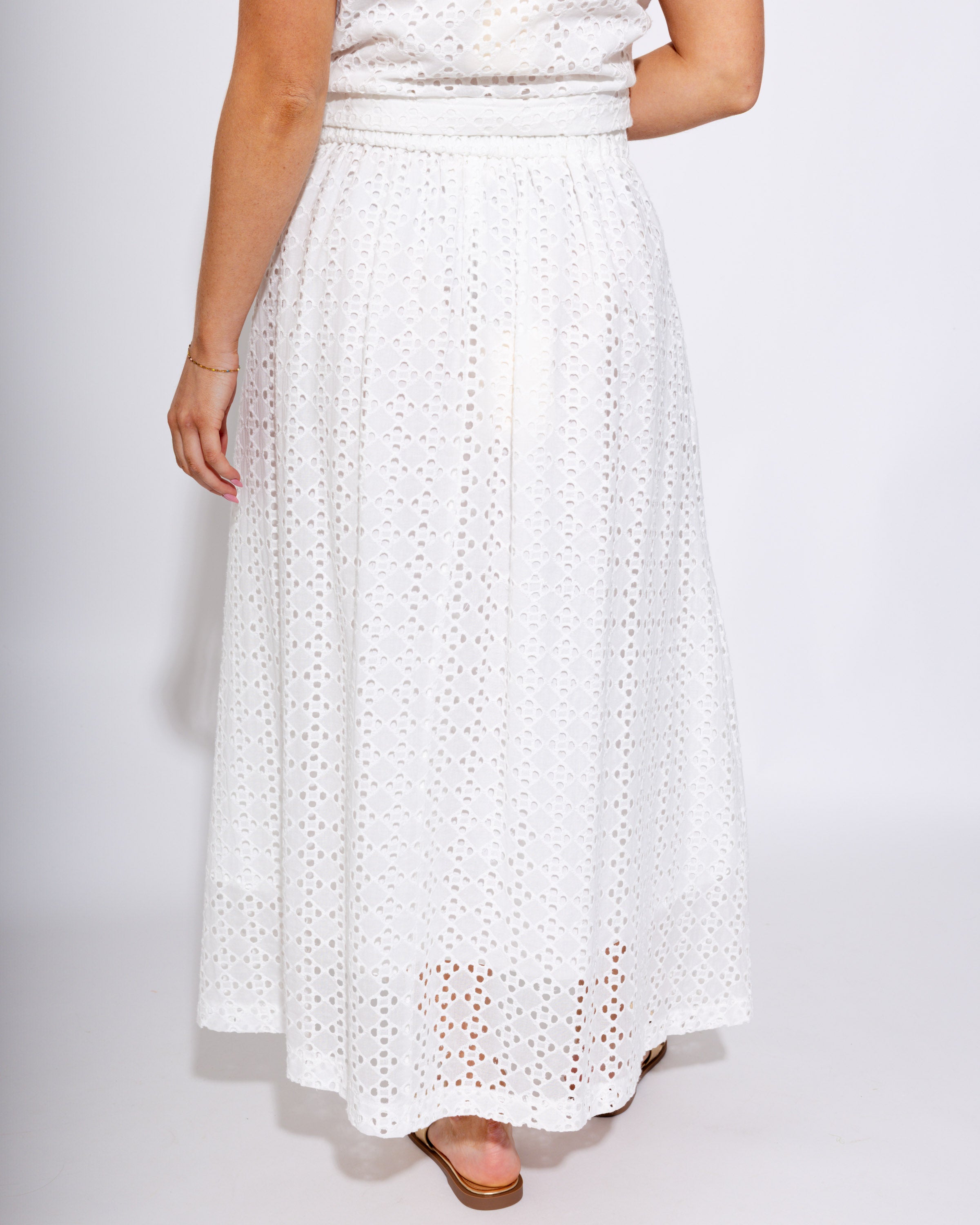 Off White Eyelet Crop Top Midi Skirt Set - Entro - Gaudie & Co. Nederland TX Boutique