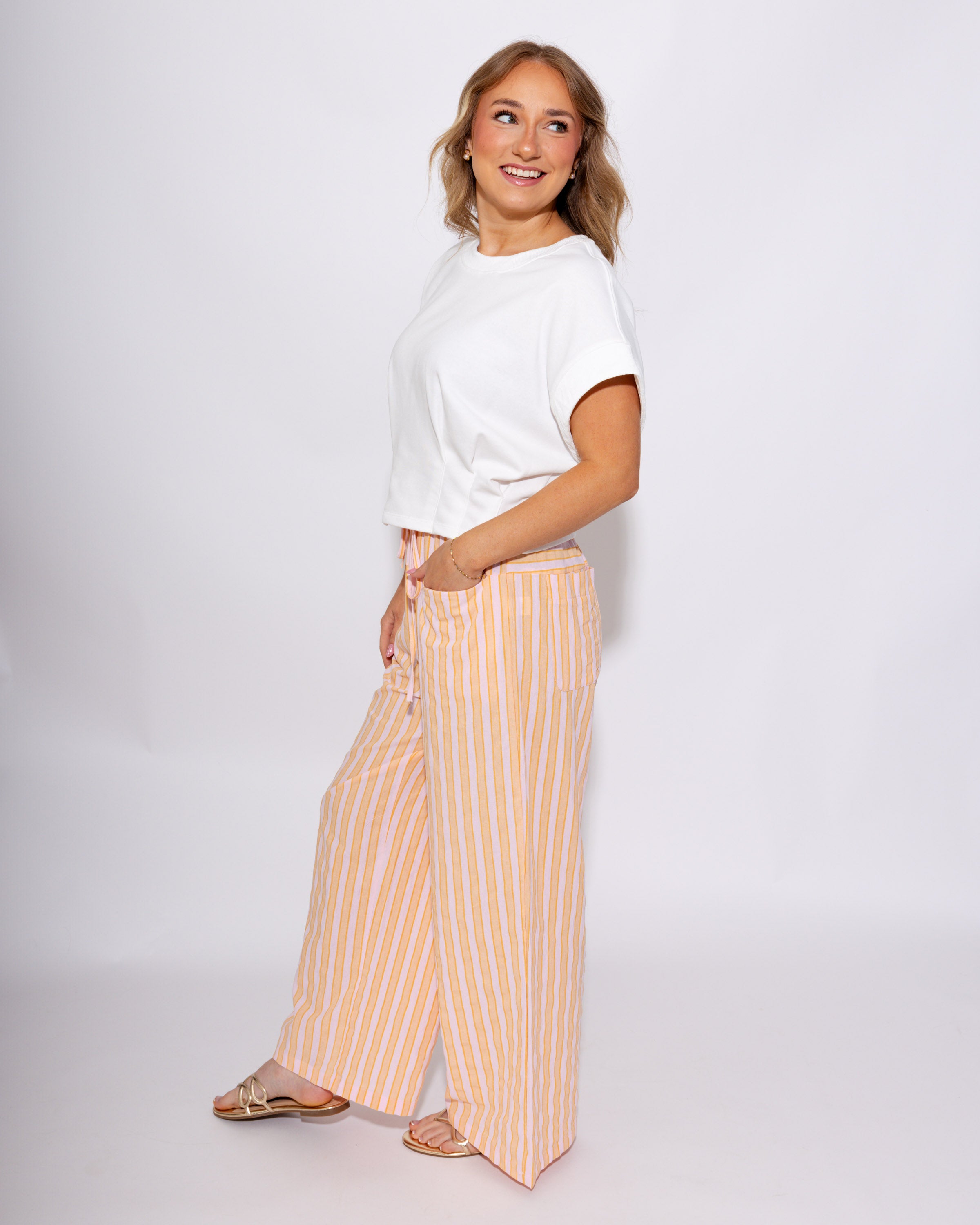 White Seam Detail Cropped Cap Sleeve Knit Top - Entro - Gaudie & Co. Texas Boutique