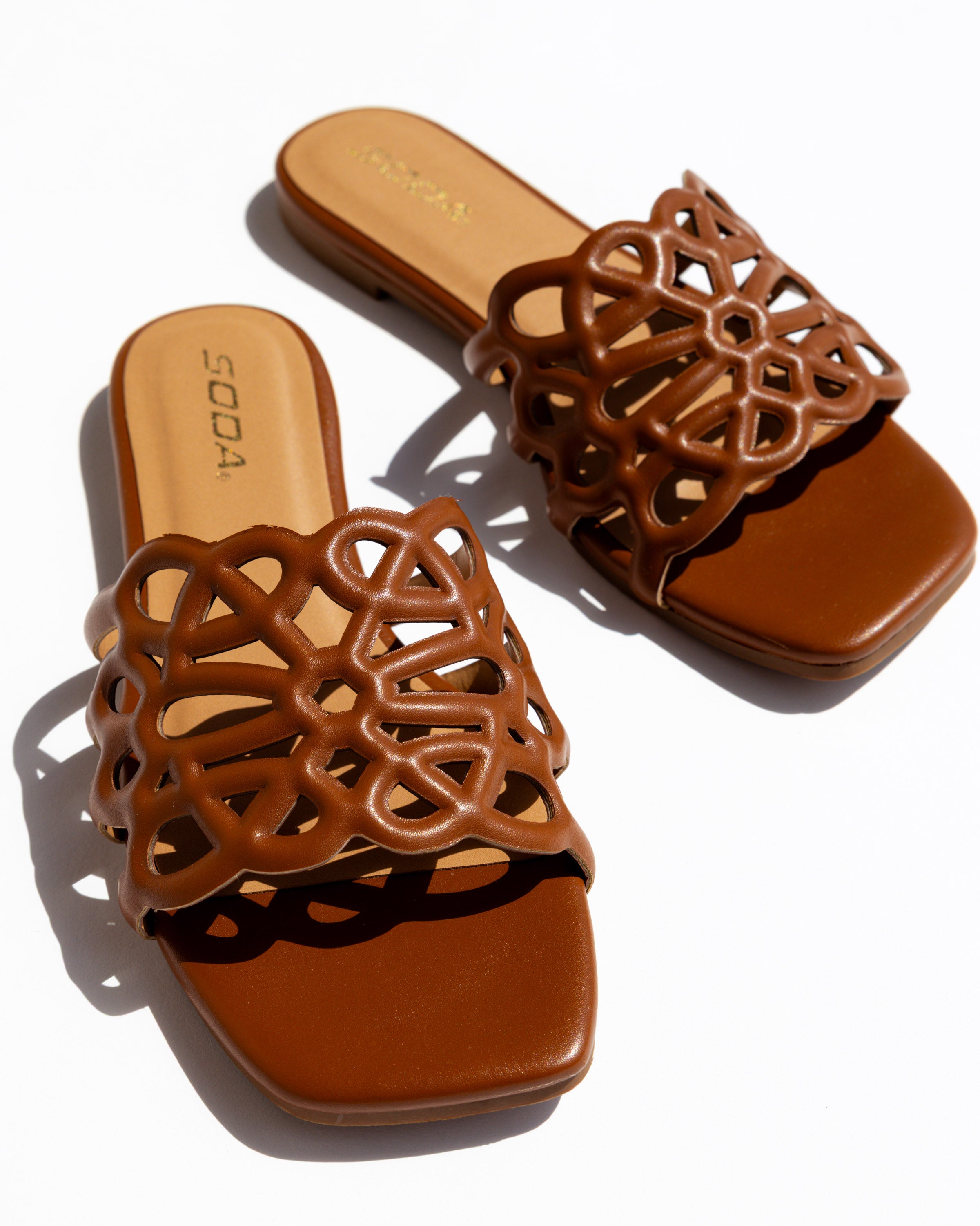 Sunlit Stroll Slides in Brown