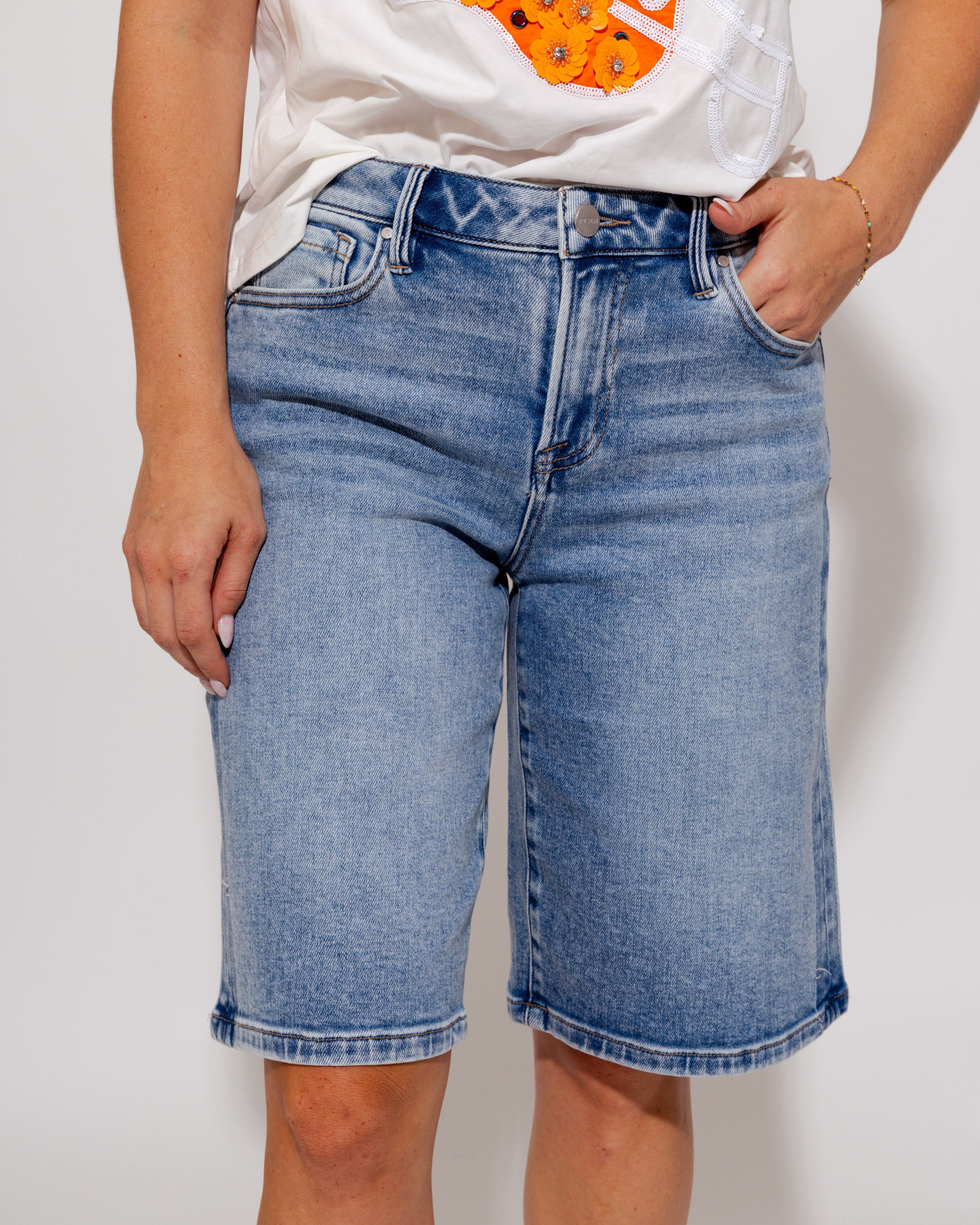 Shadow Wash Slouchy Jorts