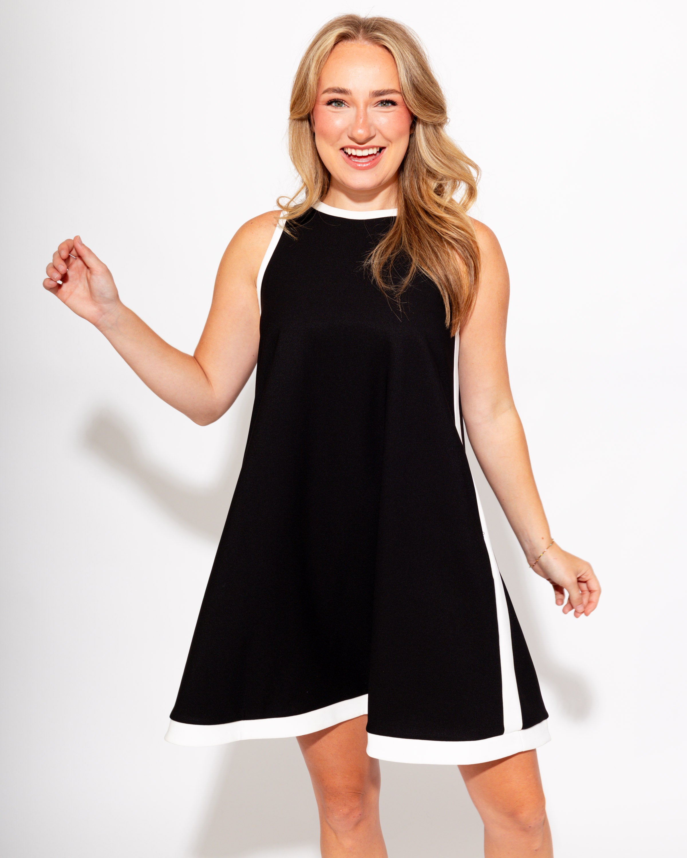 Easy Breezy Contrast Mini in Black