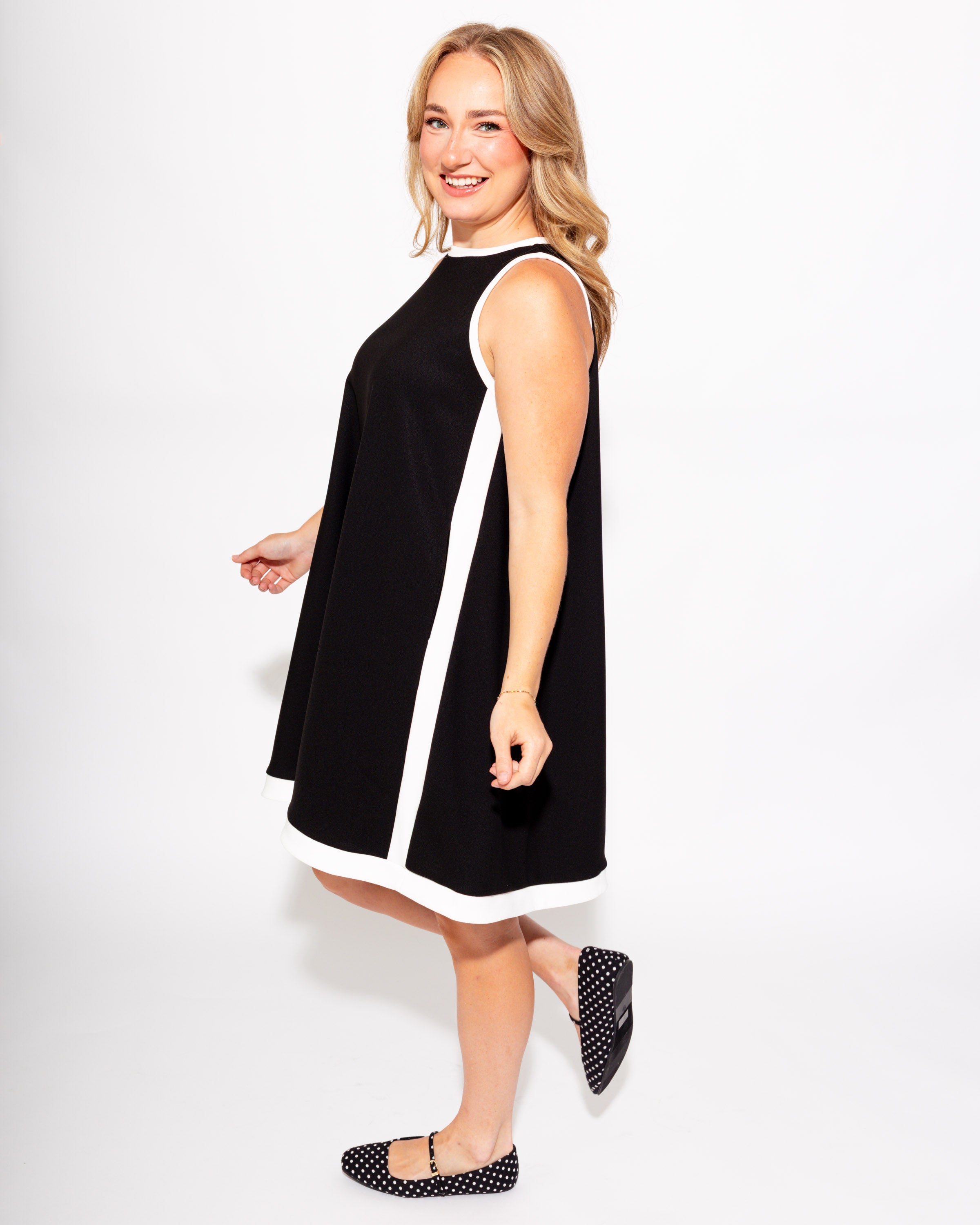 Easy Breezy Contrast Mini in Black