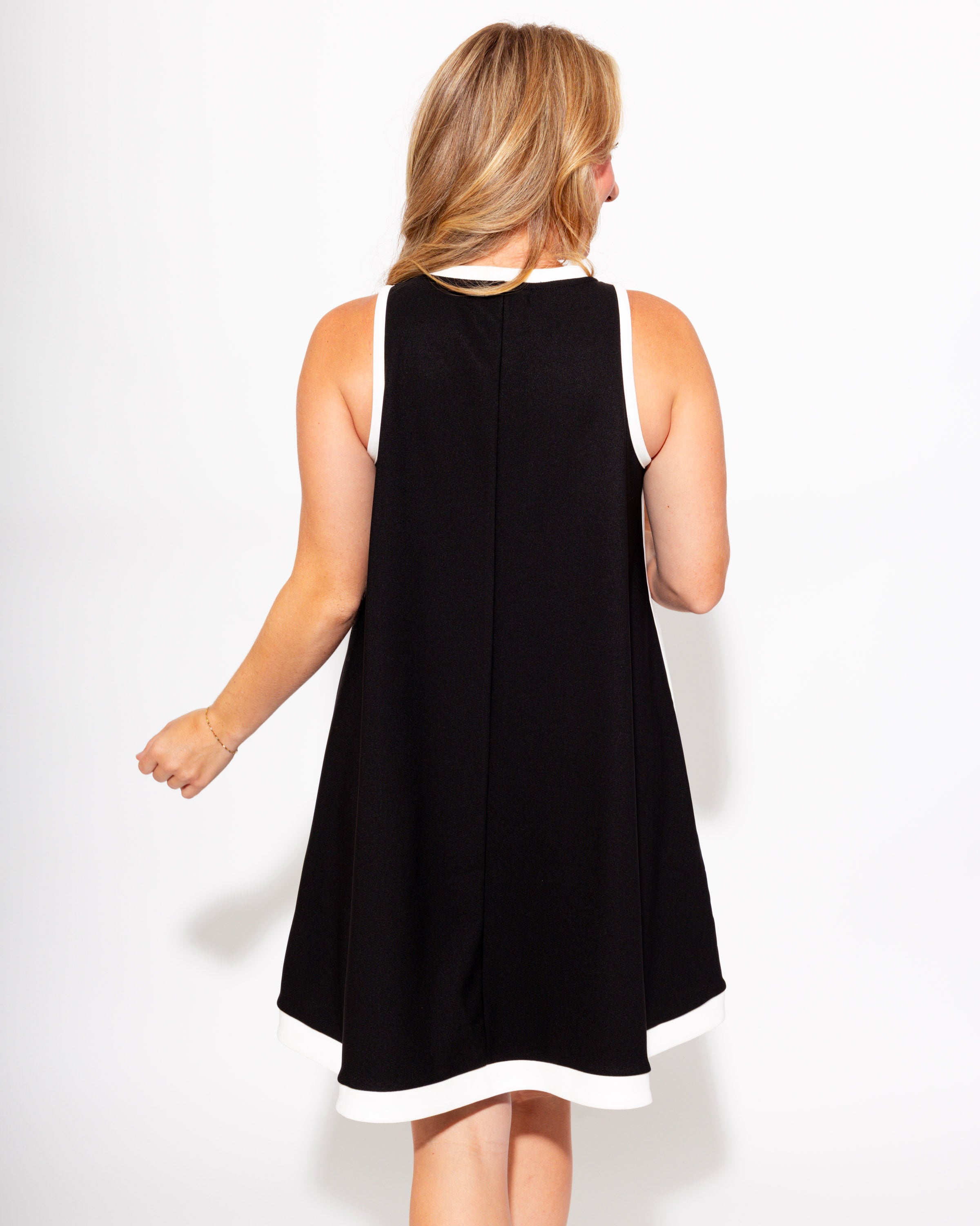 Easy Breezy Contrast Mini in Black