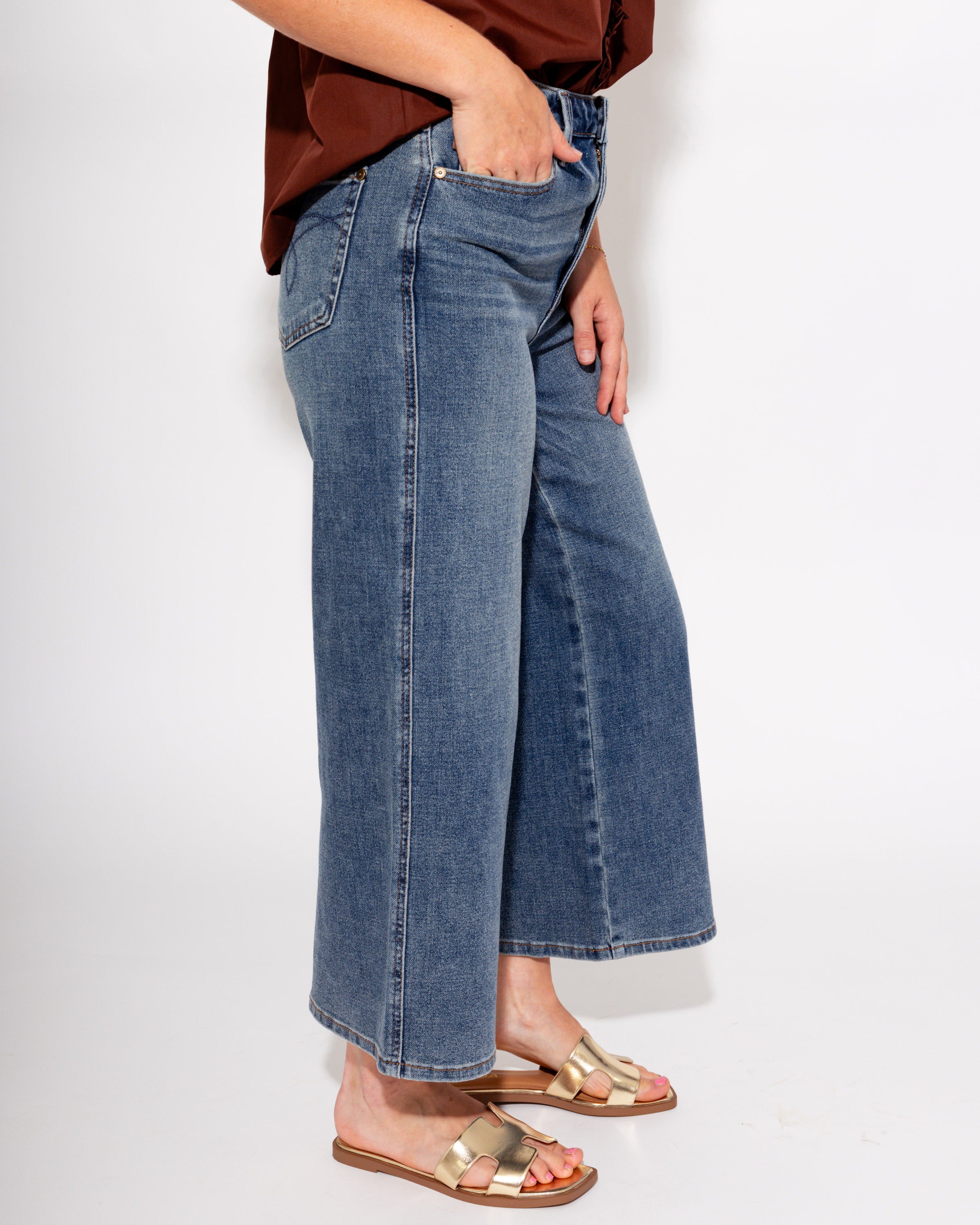 Judy Blue | Dottie High Rise Wide Crop Jeans