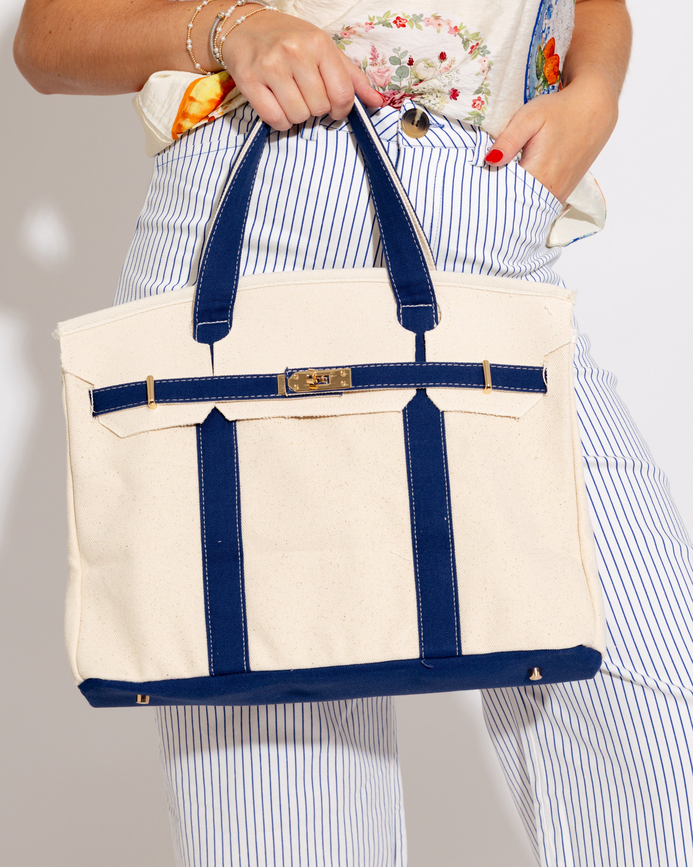 The Everyday Luxe Tote in Blue