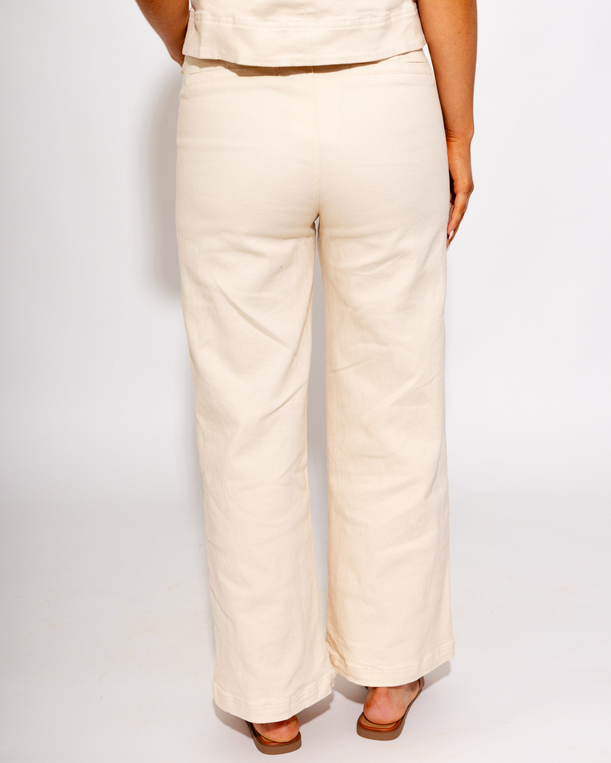 Horsebit Hardware Wide Leg Pants in Ecru