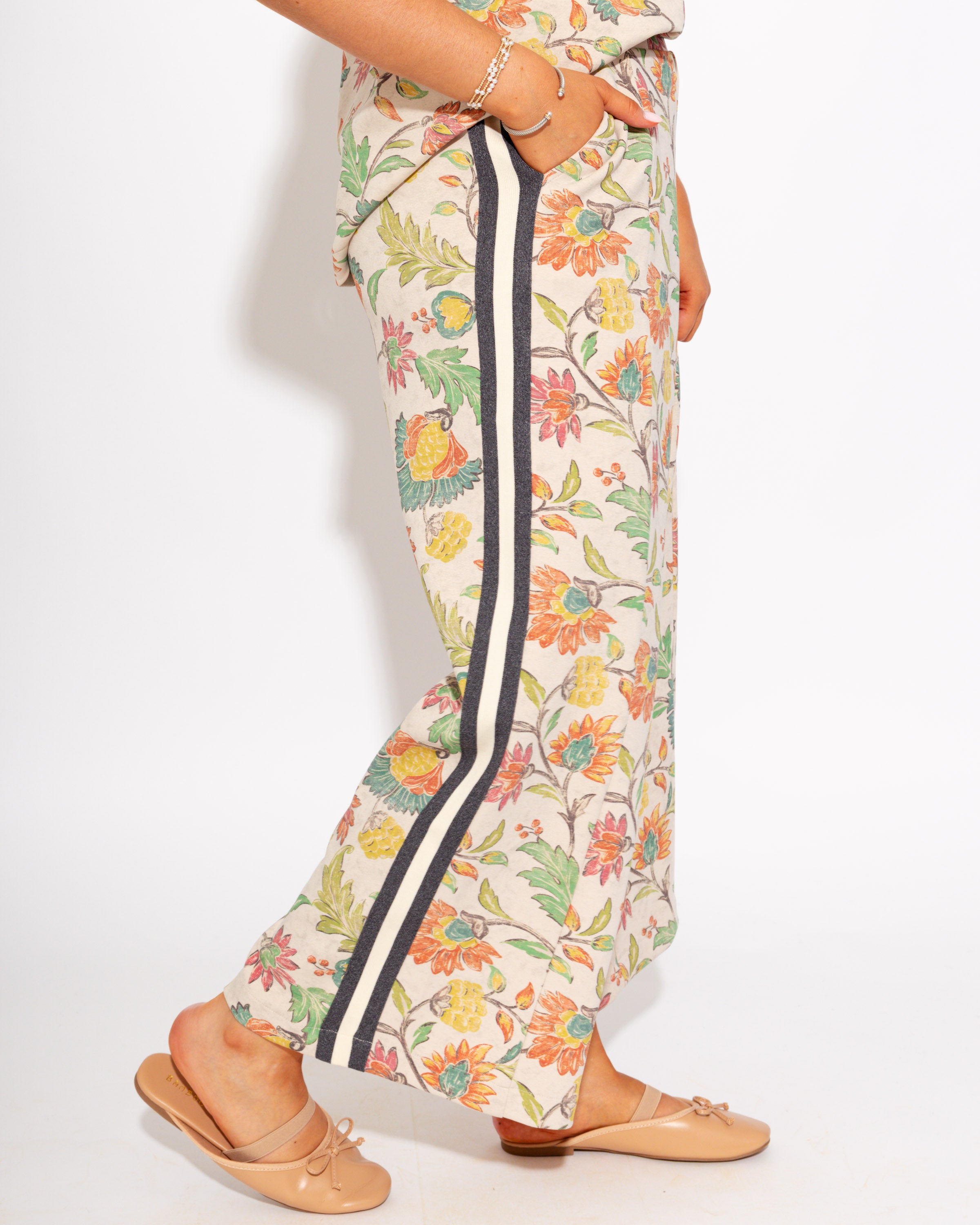 Sophisticated Floral Lounge Set
