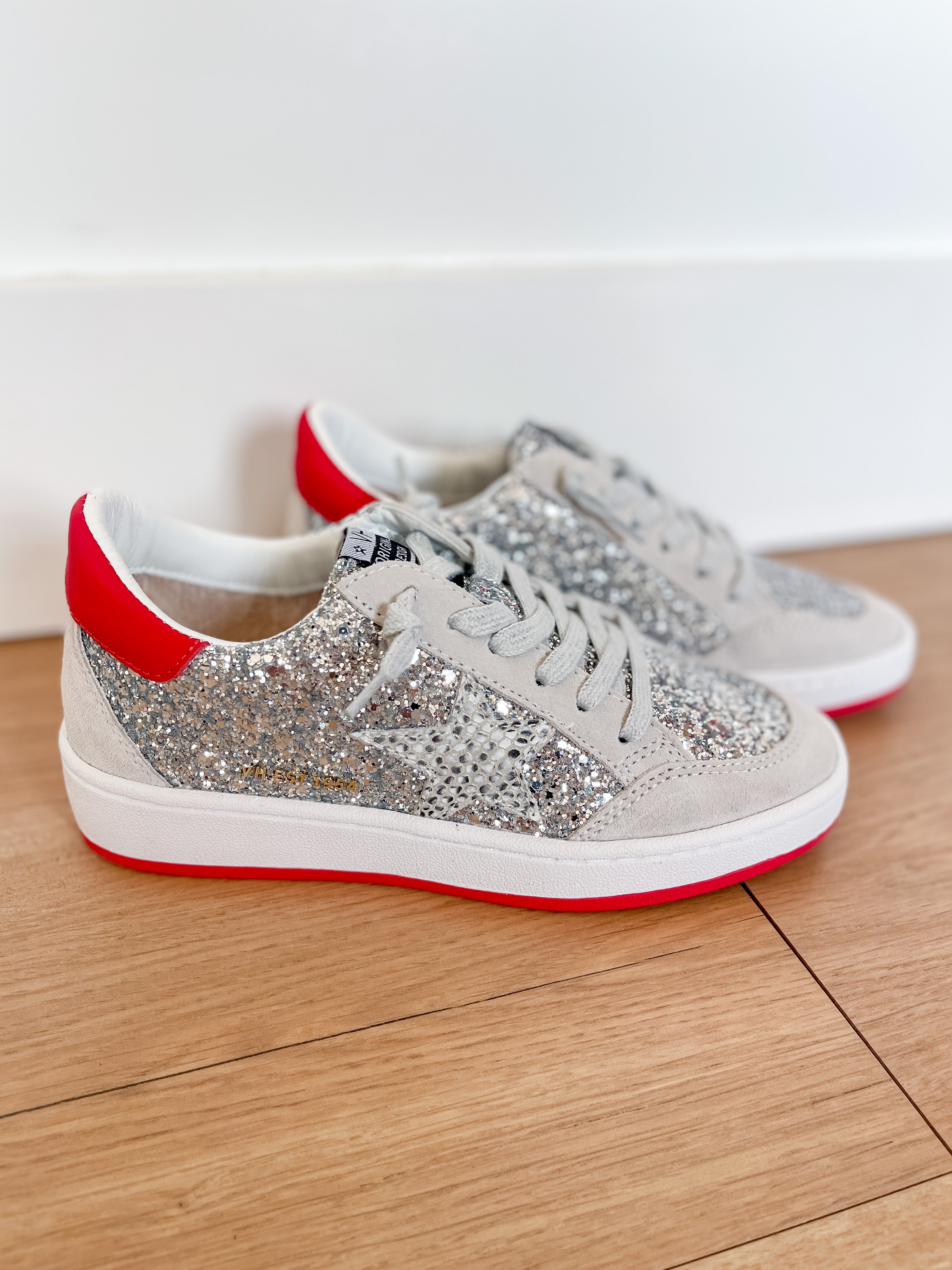 Denisse 18 Silver/Red Sneakers