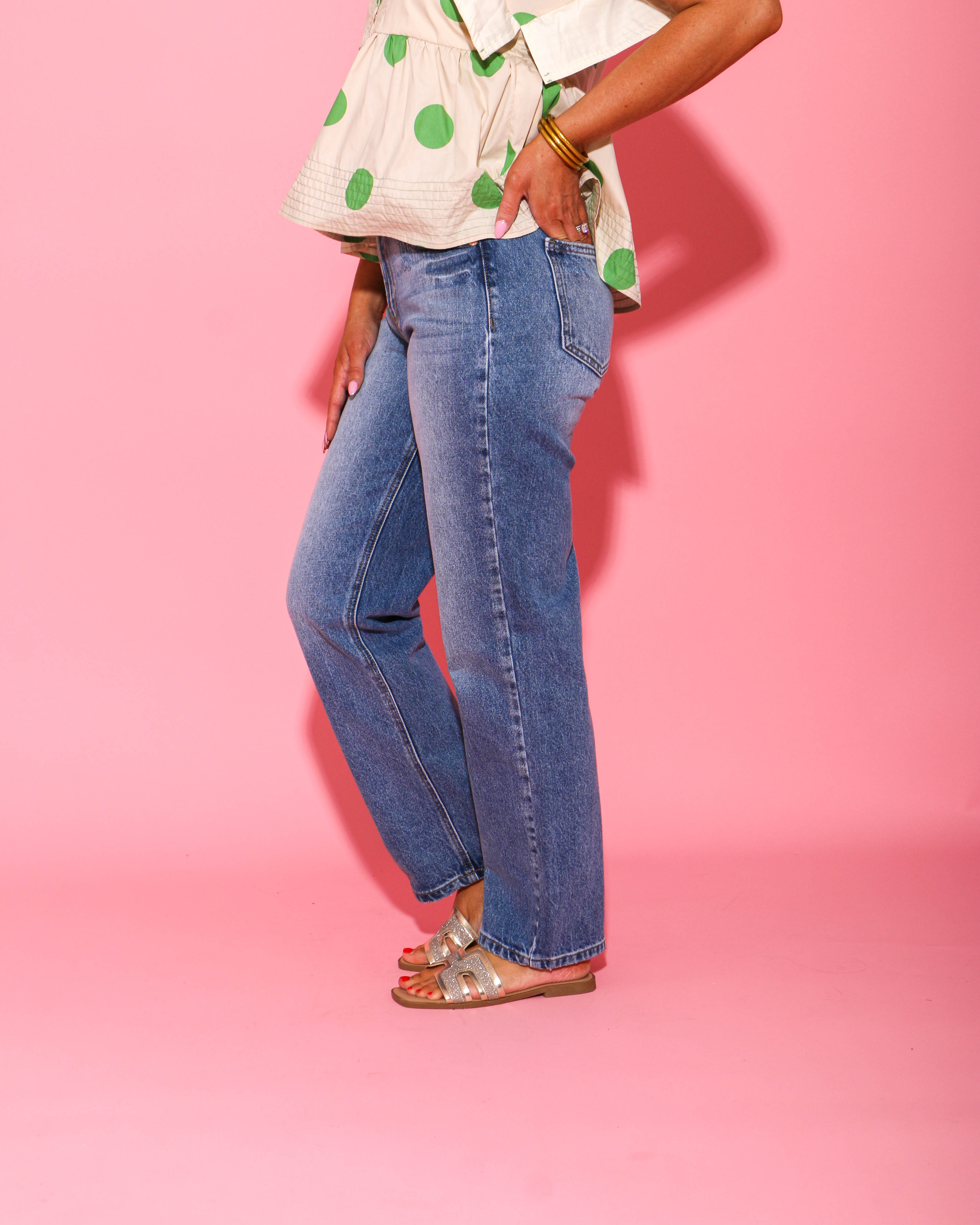 HIGH RISE STRAIGHT JEANS IN VINTAGE LIGHT WASH