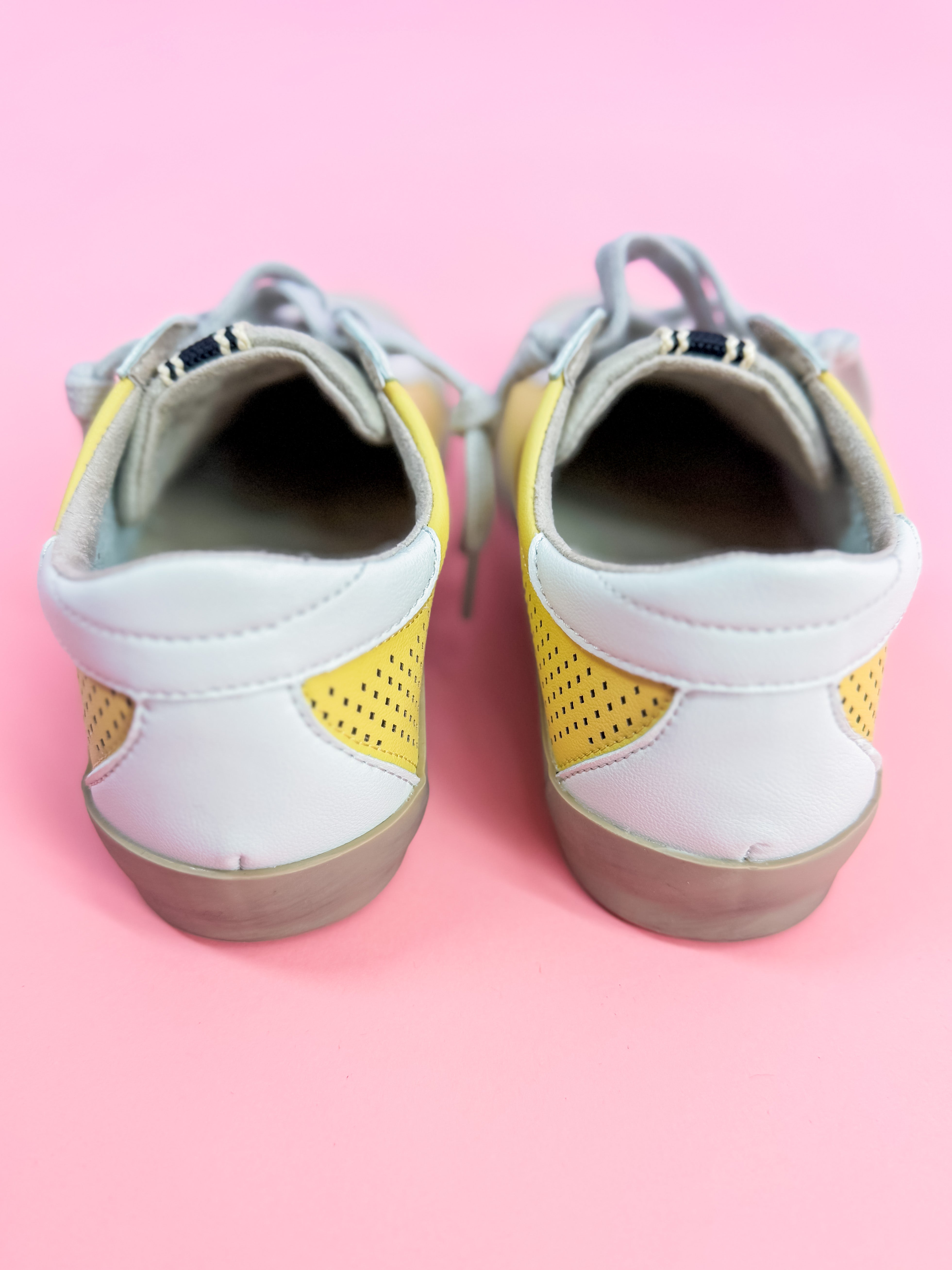 Paula Sneaker in Yellow Perf
