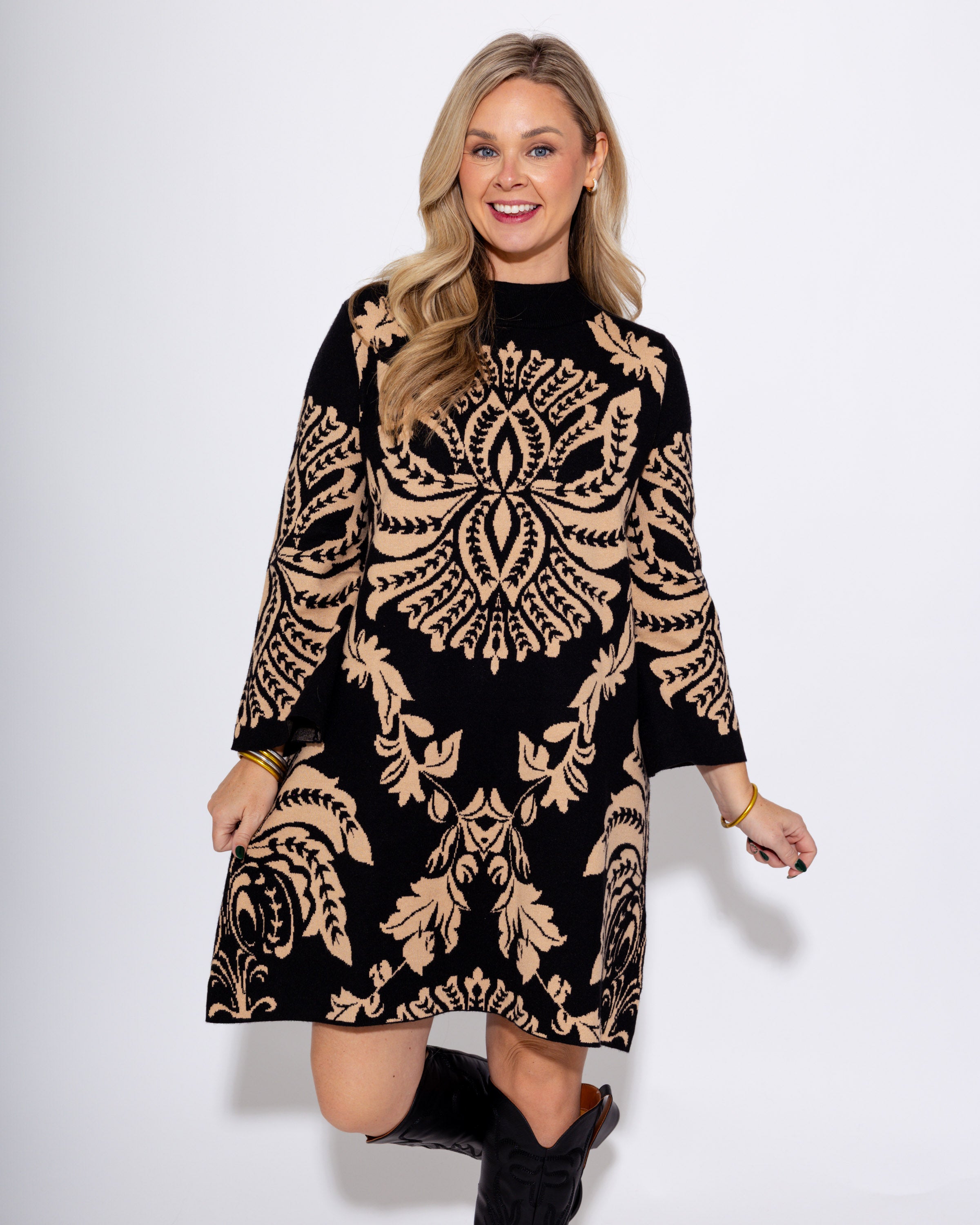 Chic Contrast Sweater Dress