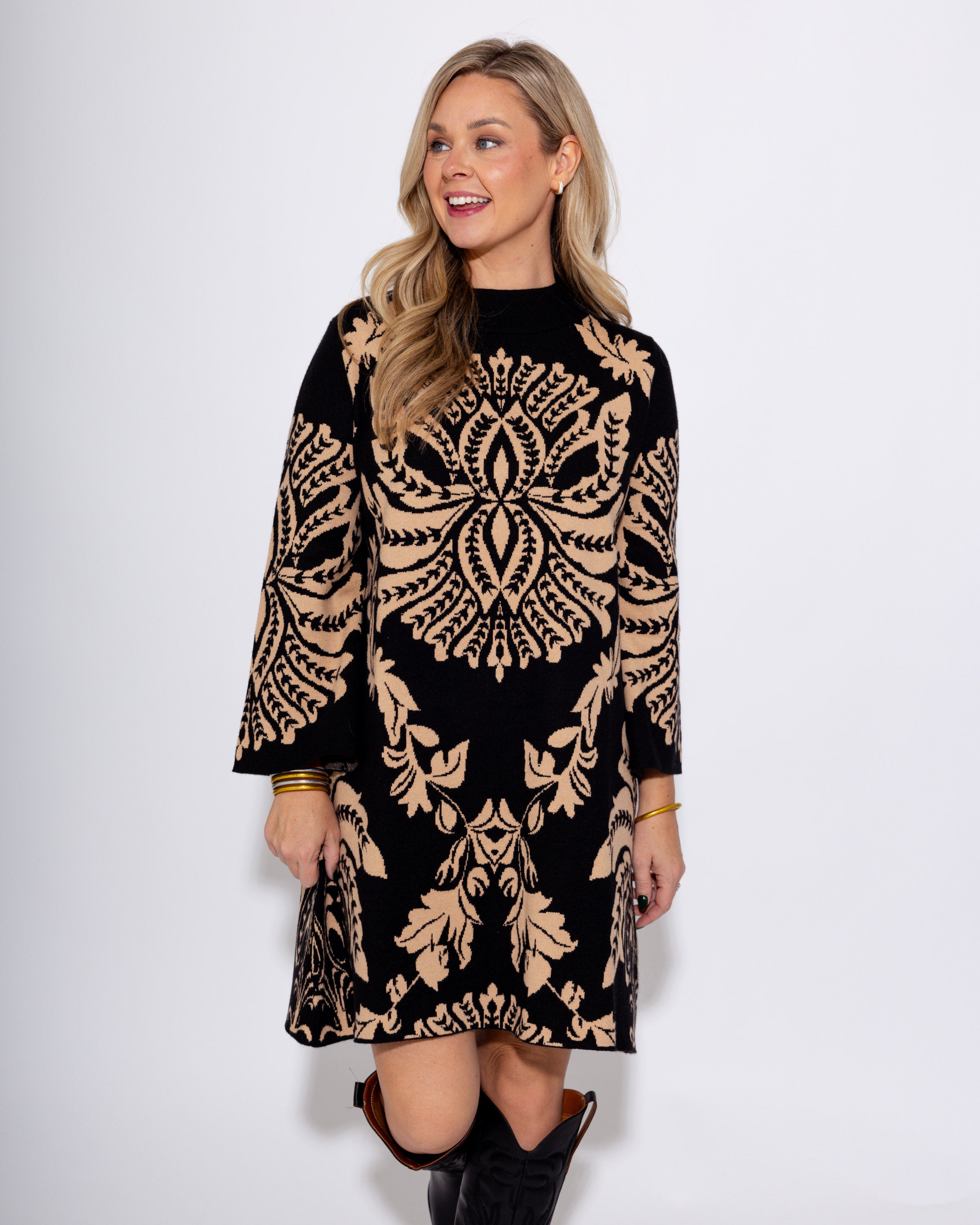Chic Contrast Sweater Dress