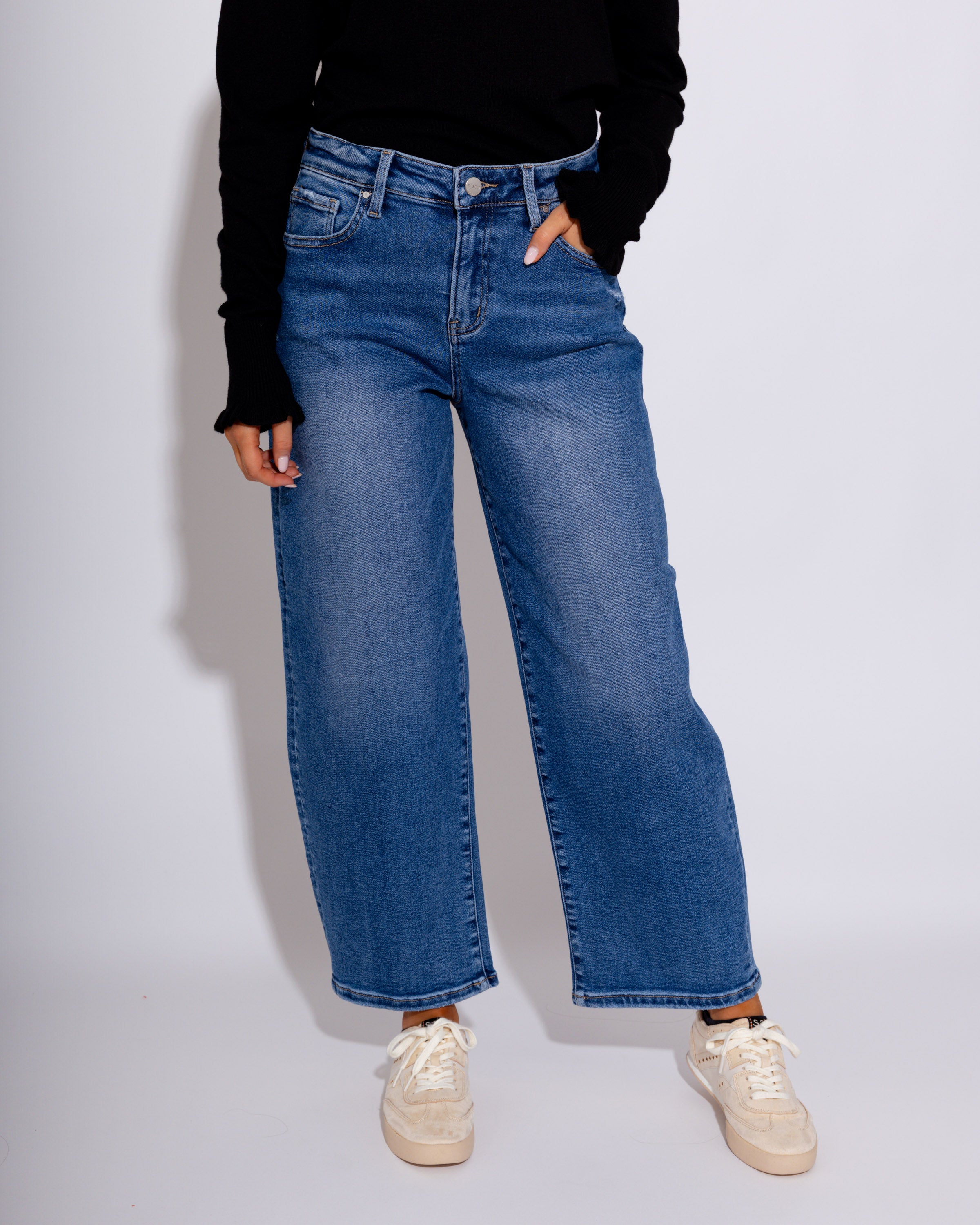 High Rise Crop Barrel Jeans in Medium
