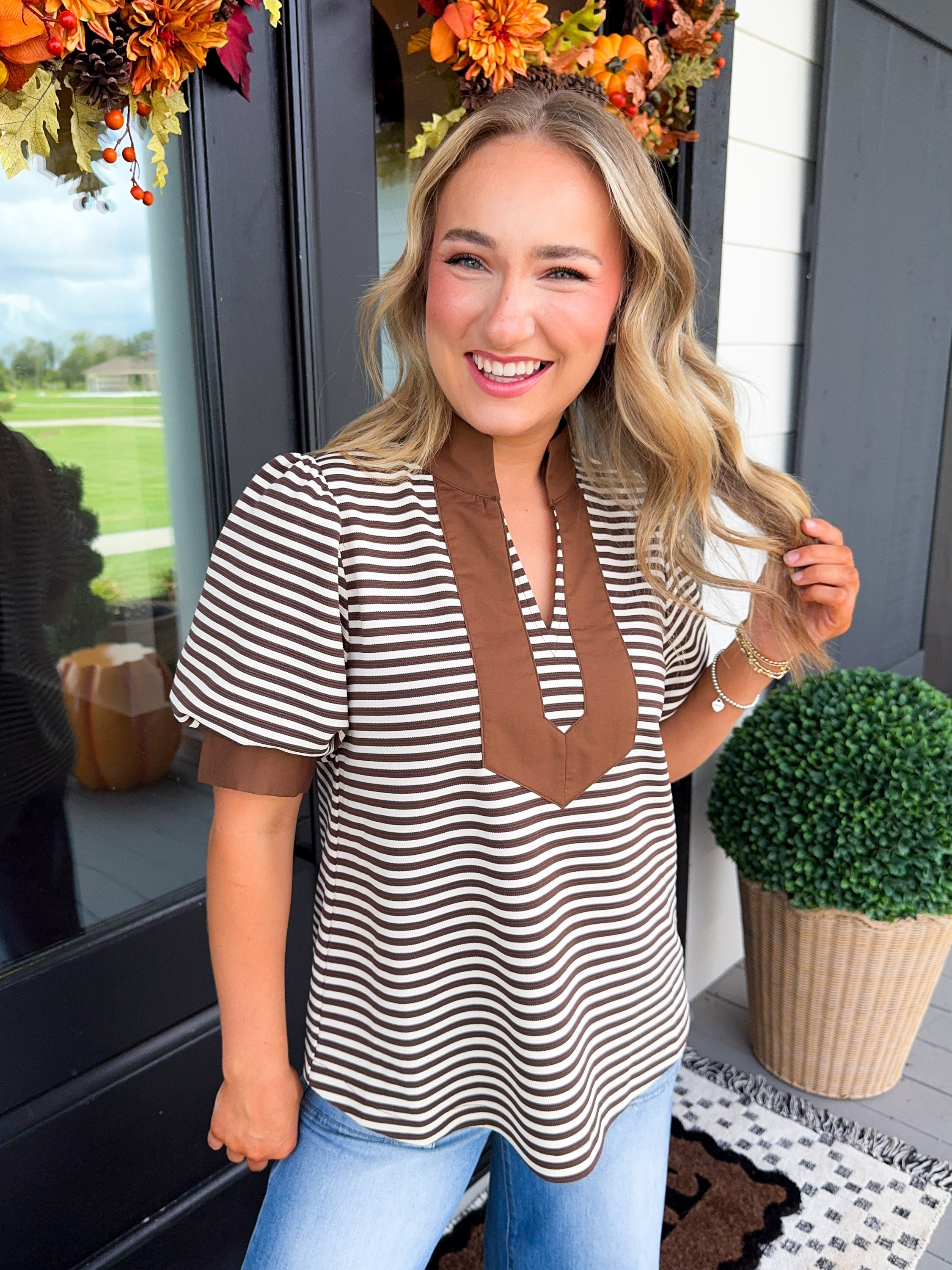 Stripe Contrast Puff Sleeve Top in Brown