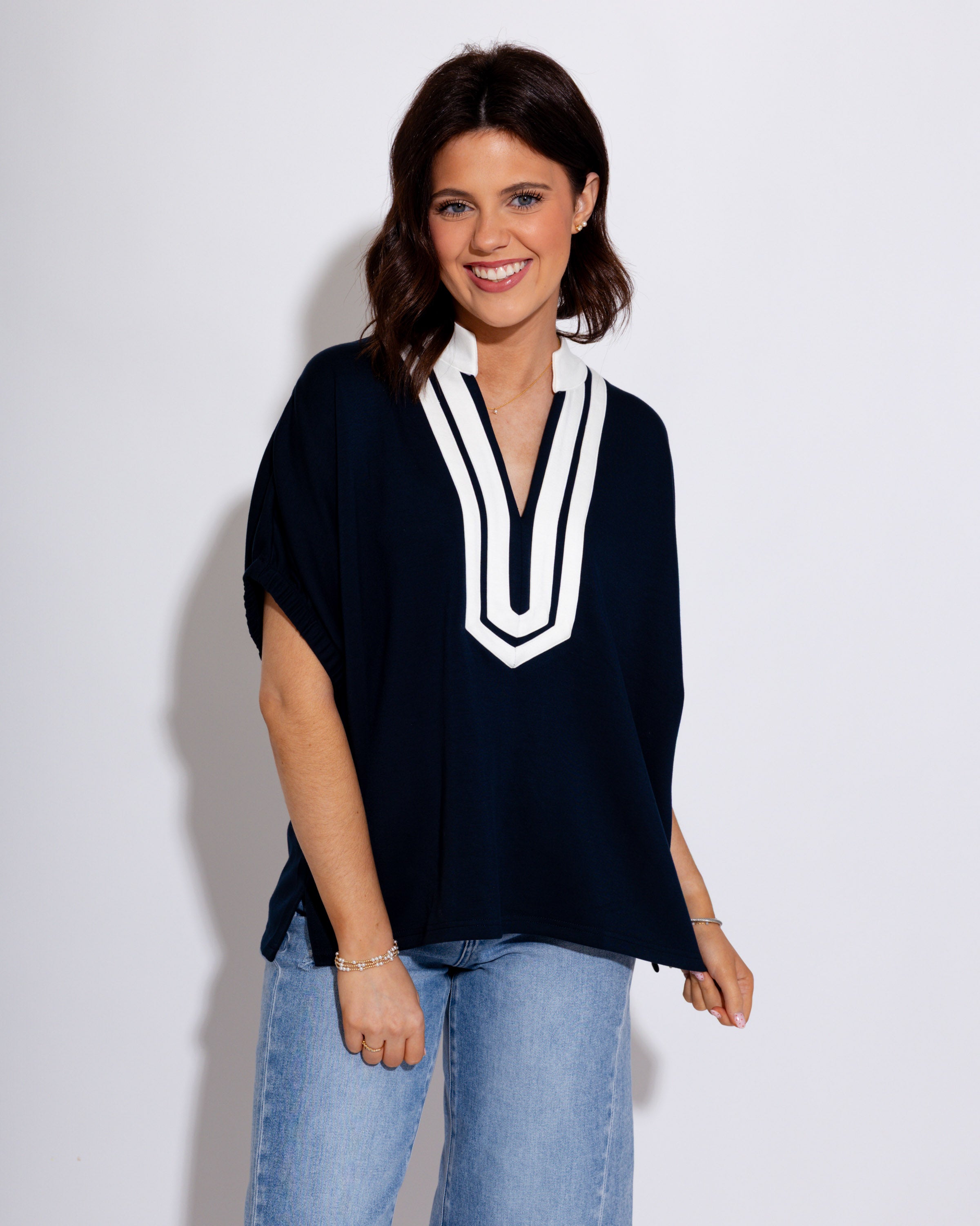 Crisp Contrast Top in Navy