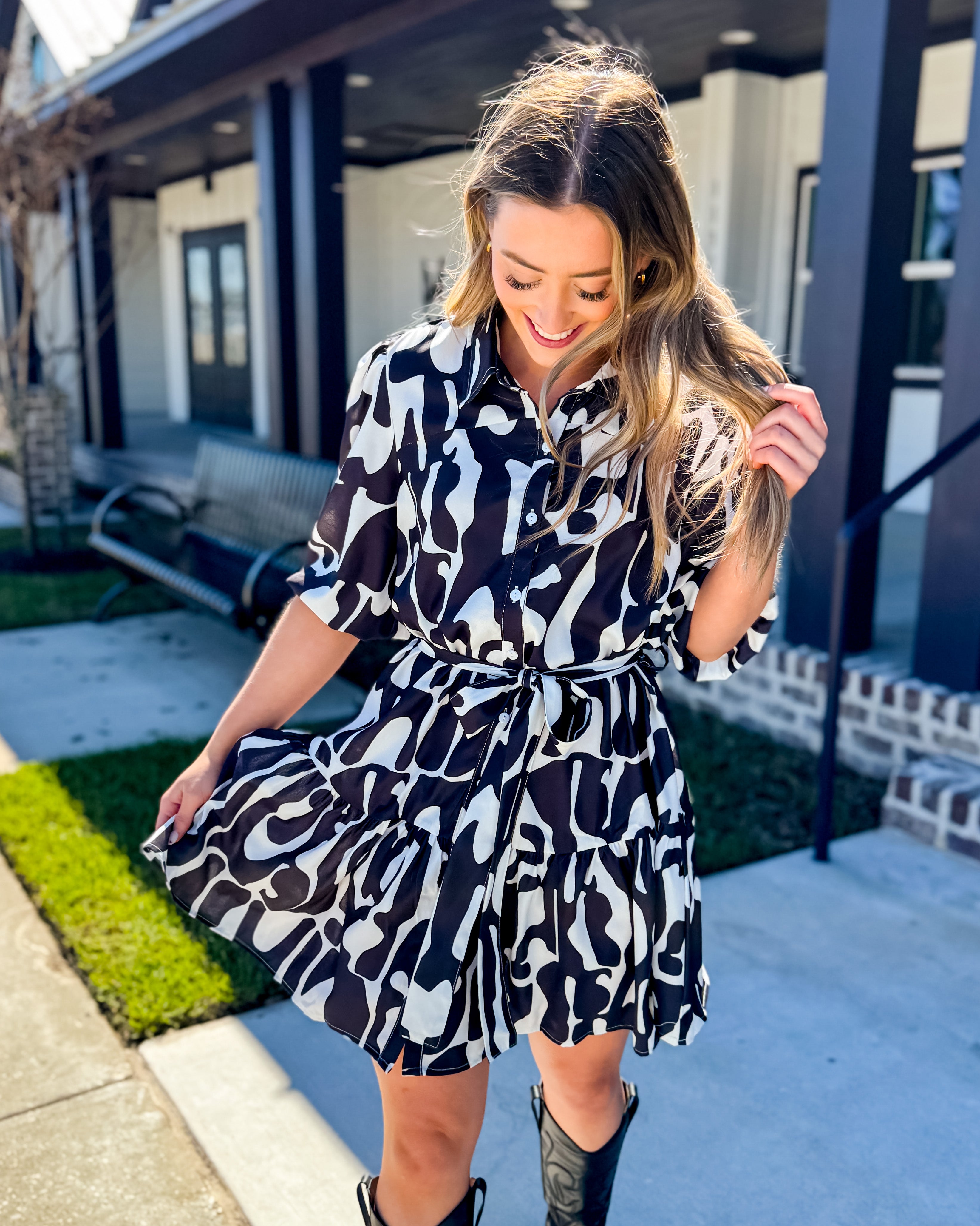 Abstract Print Collared Dress in Black Mix