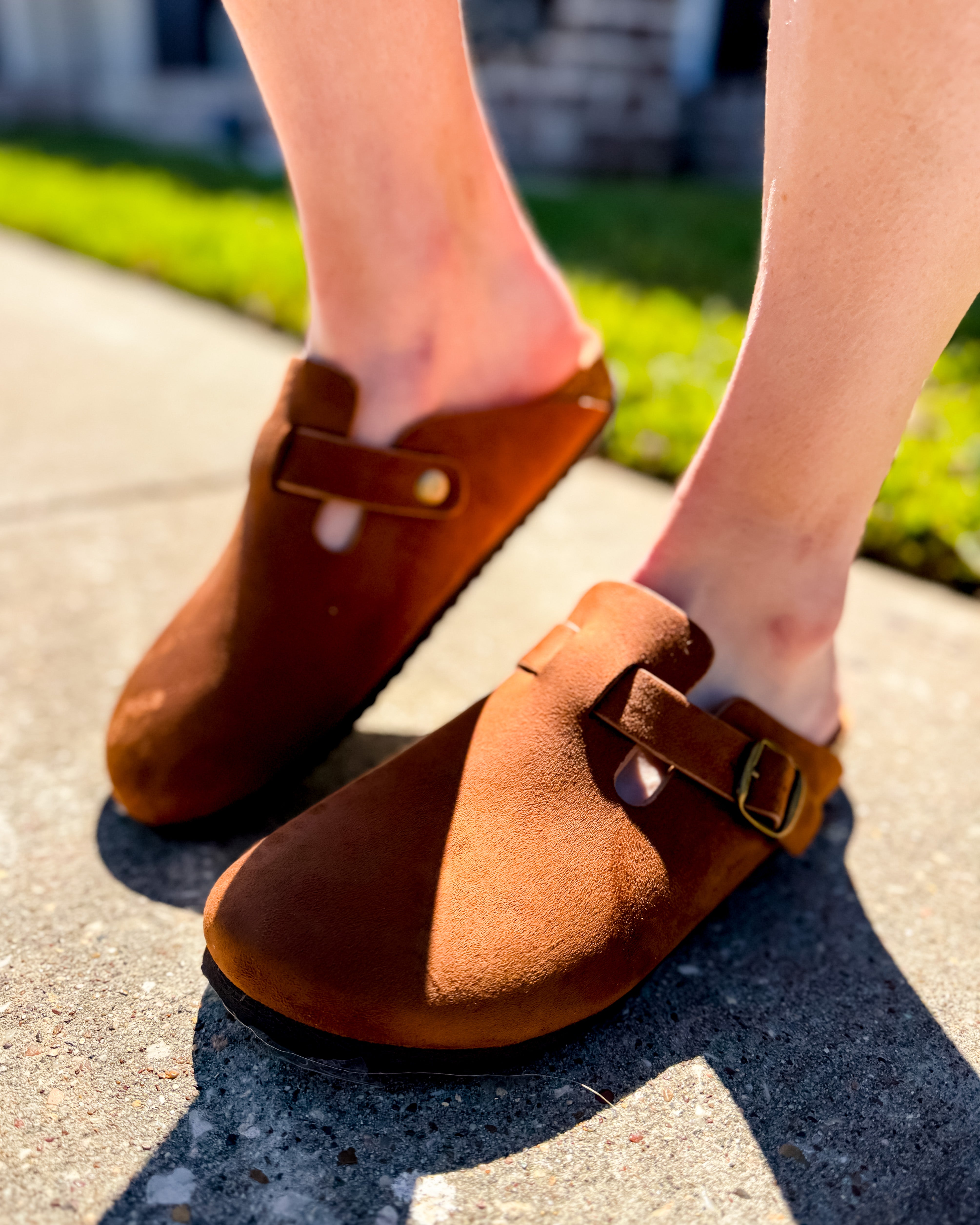 Regis Russet Clog