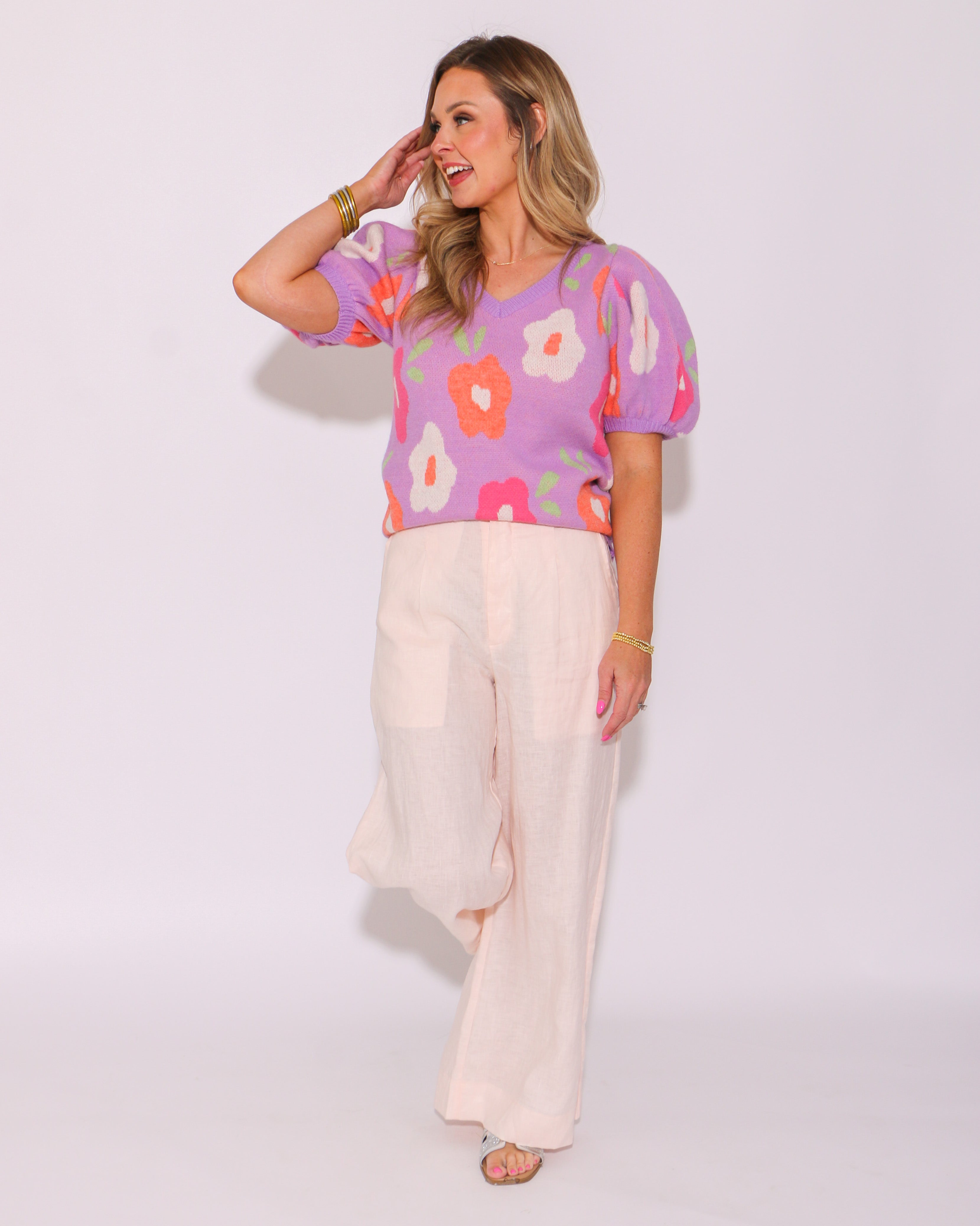 Floral Pattern Puff Sleeves V-Neck Sweater in Lavendar