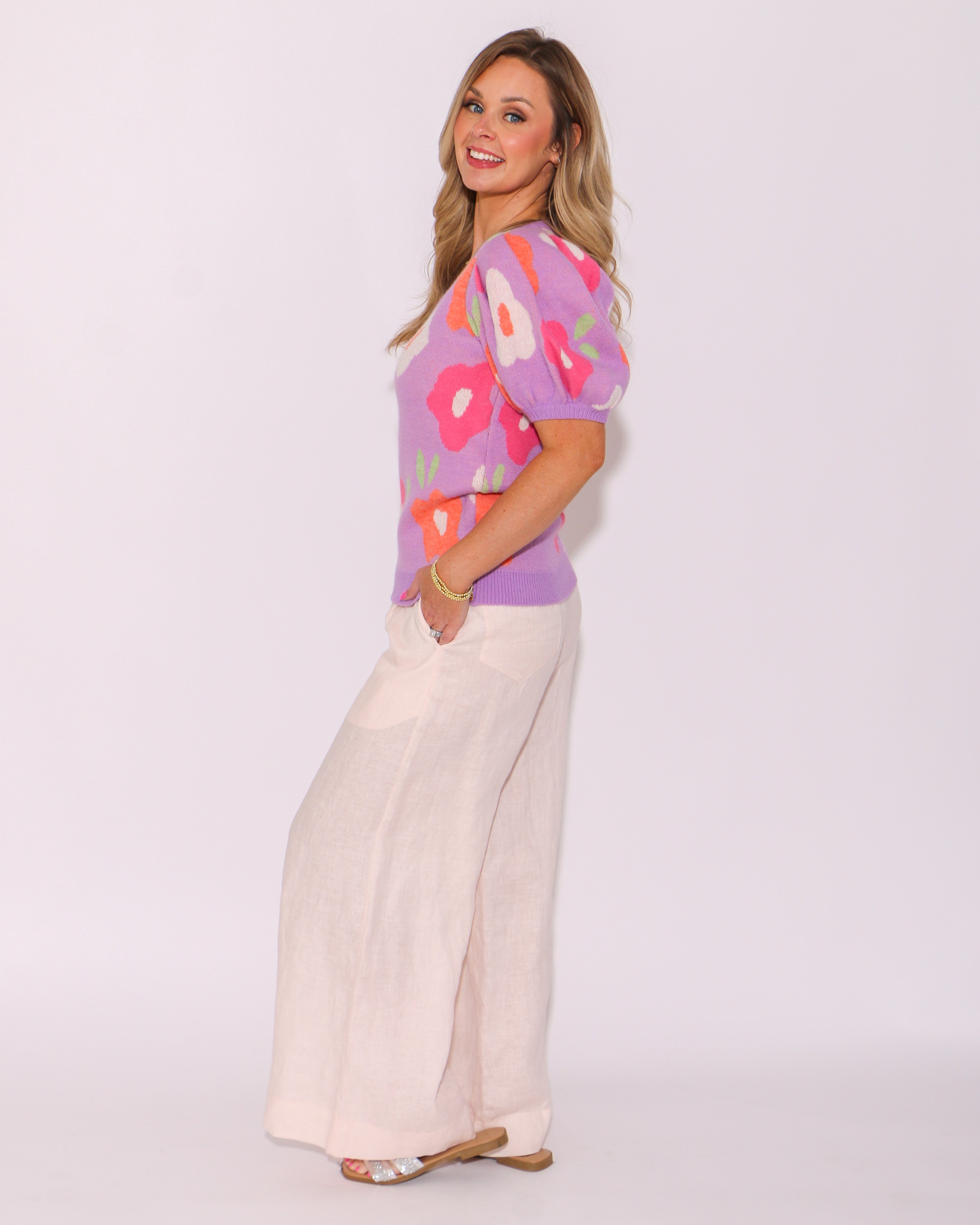 Floral Pattern Puff Sleeves V-Neck Sweater in Lavendar
