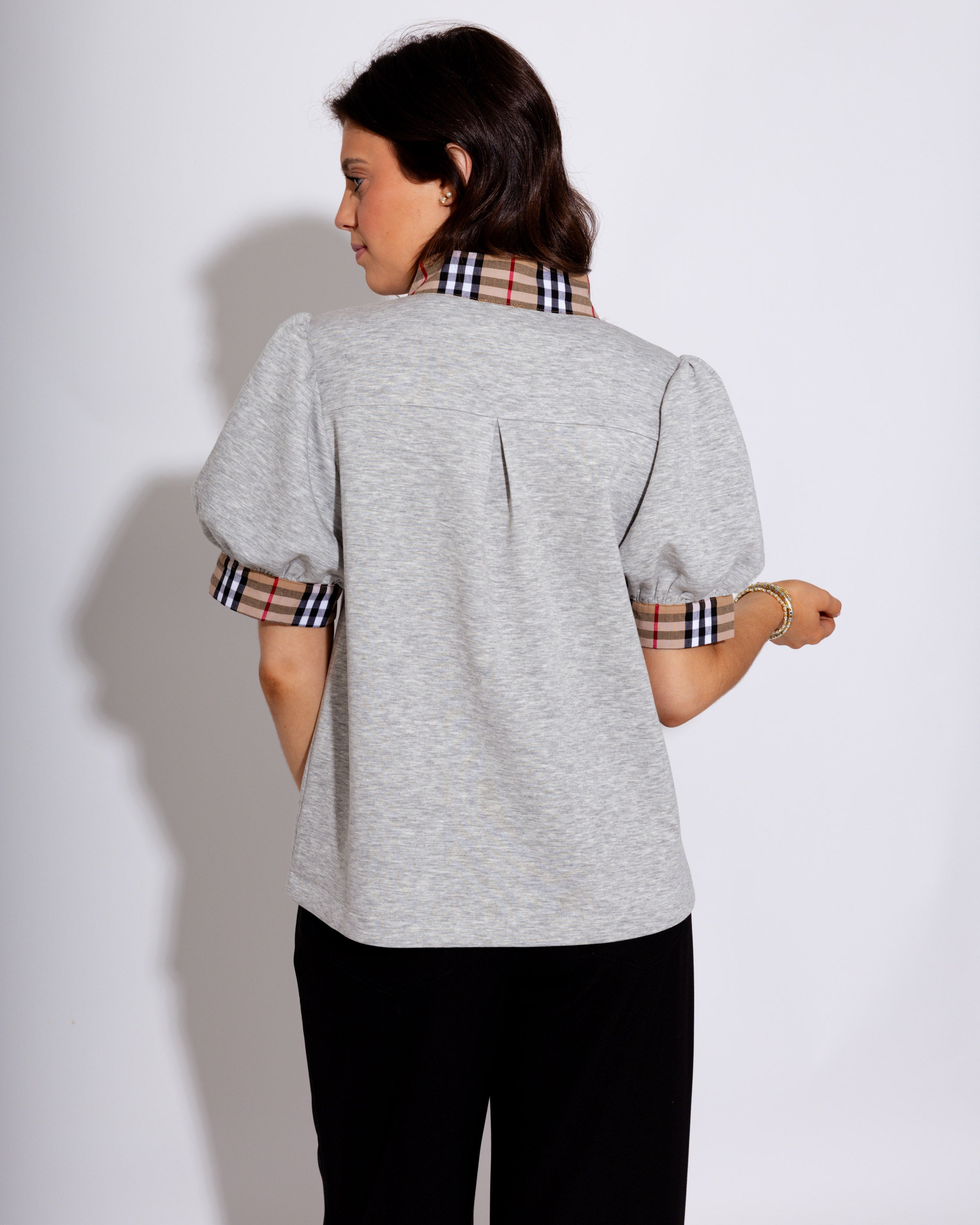 Plaid Contrast Puff Sleeves Top