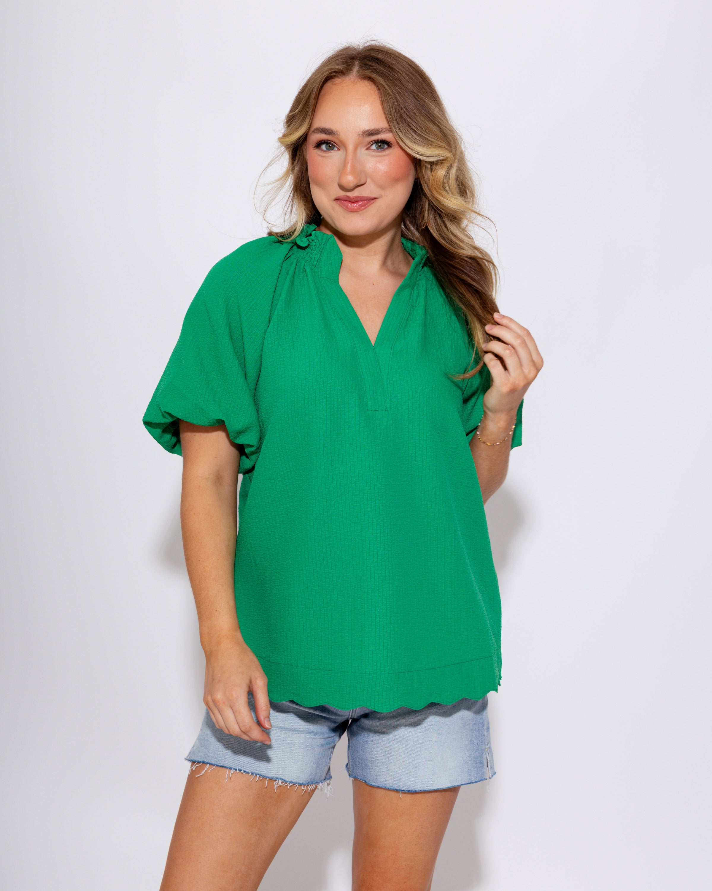 Scalloped Charm Puff Sleeve Top in Green