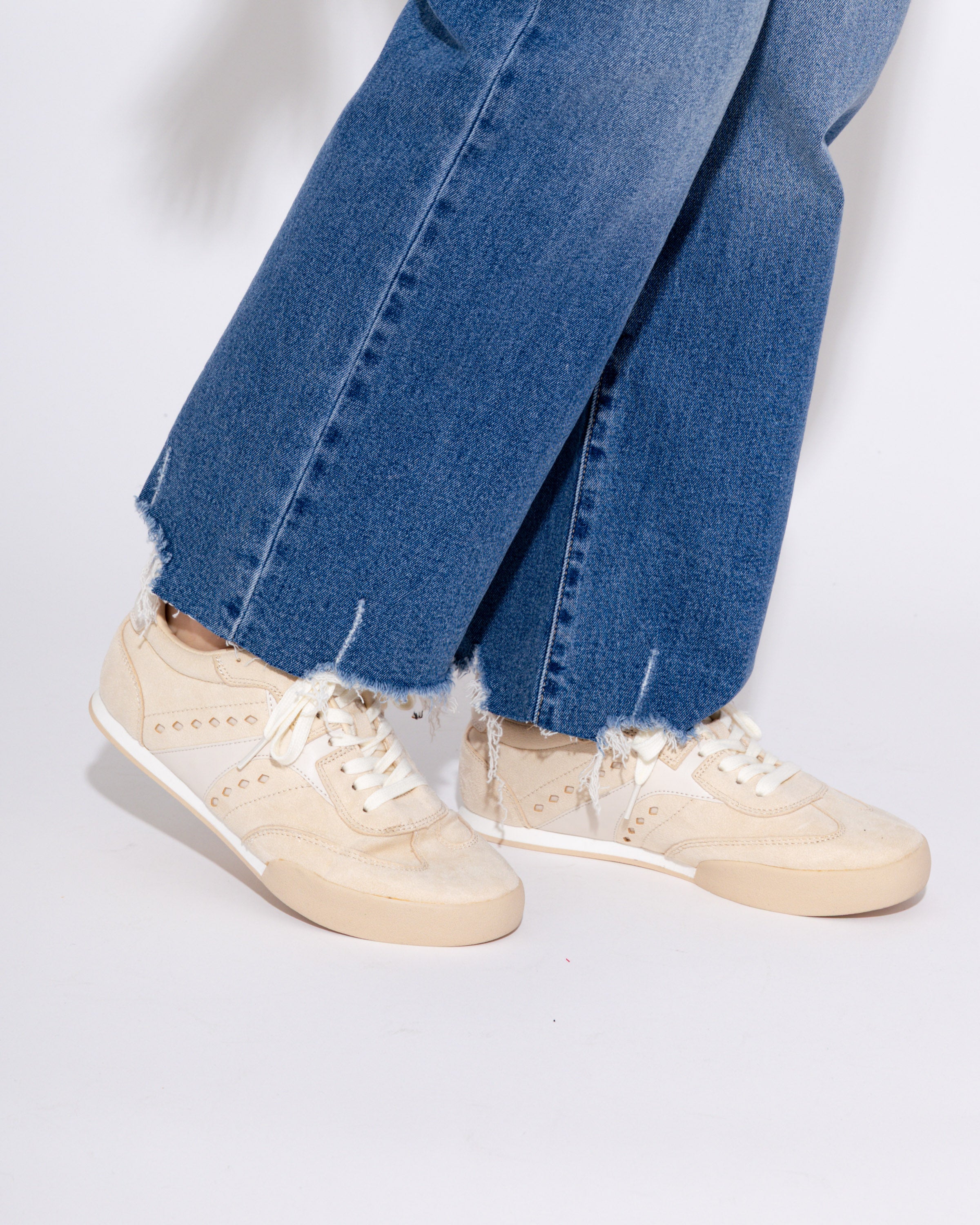 Raven Sneaker in Beige