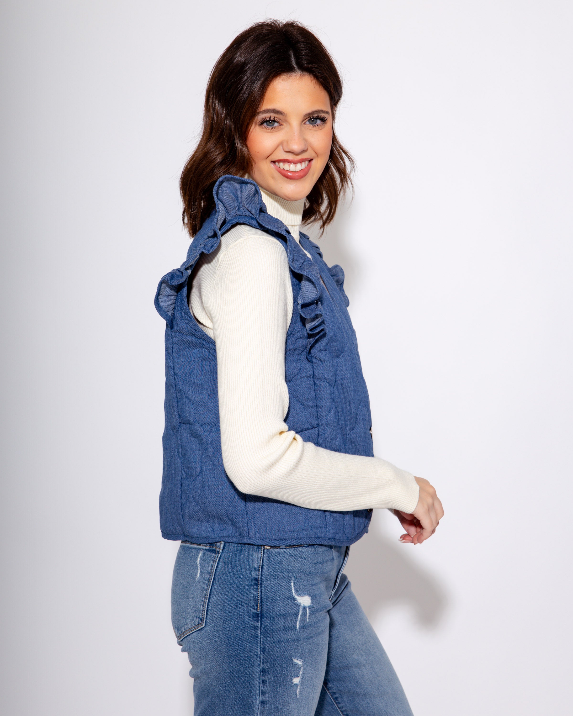 Chic Ruffle Shoulder Quilted Vest