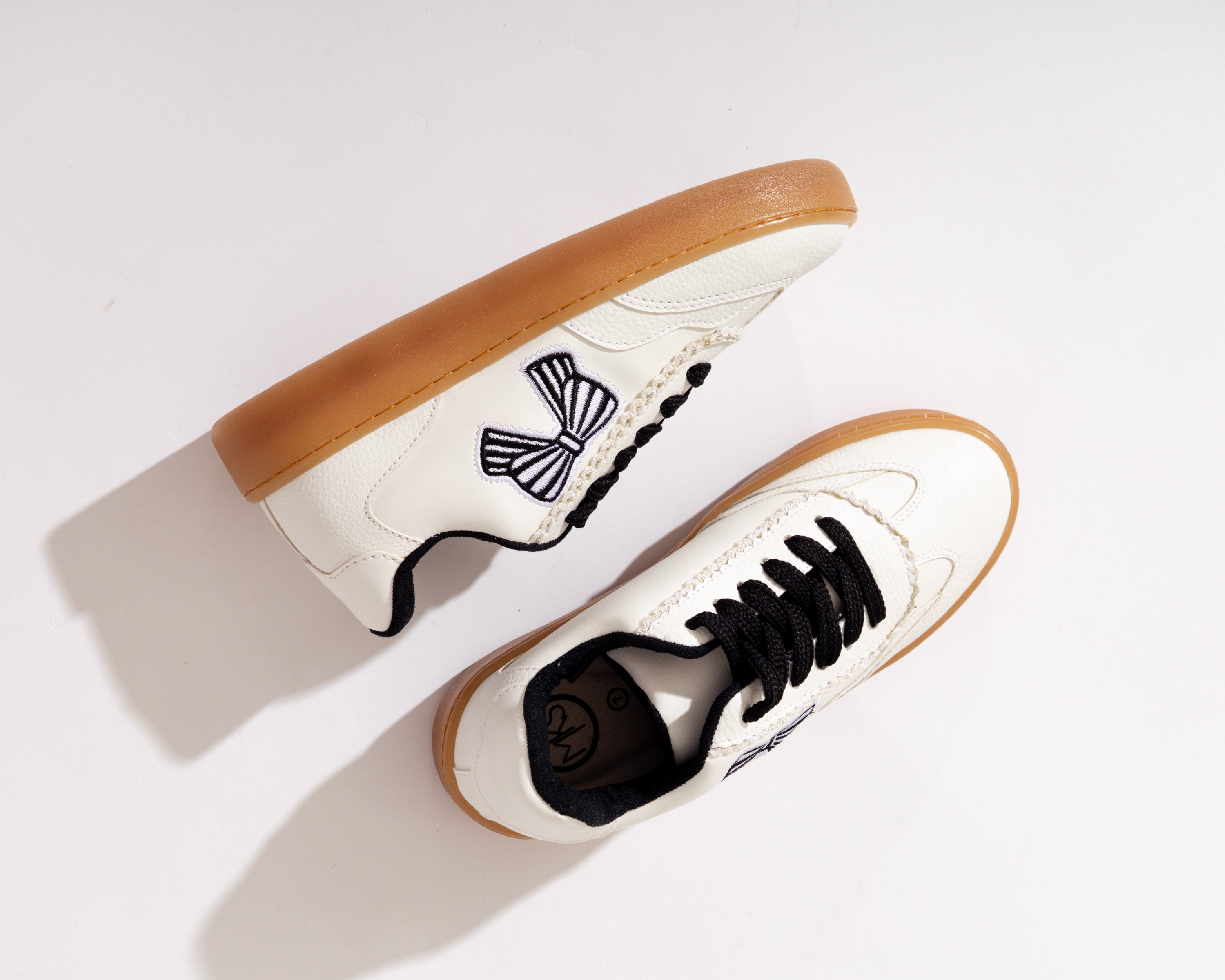 Bows and Go Sneaker in Black