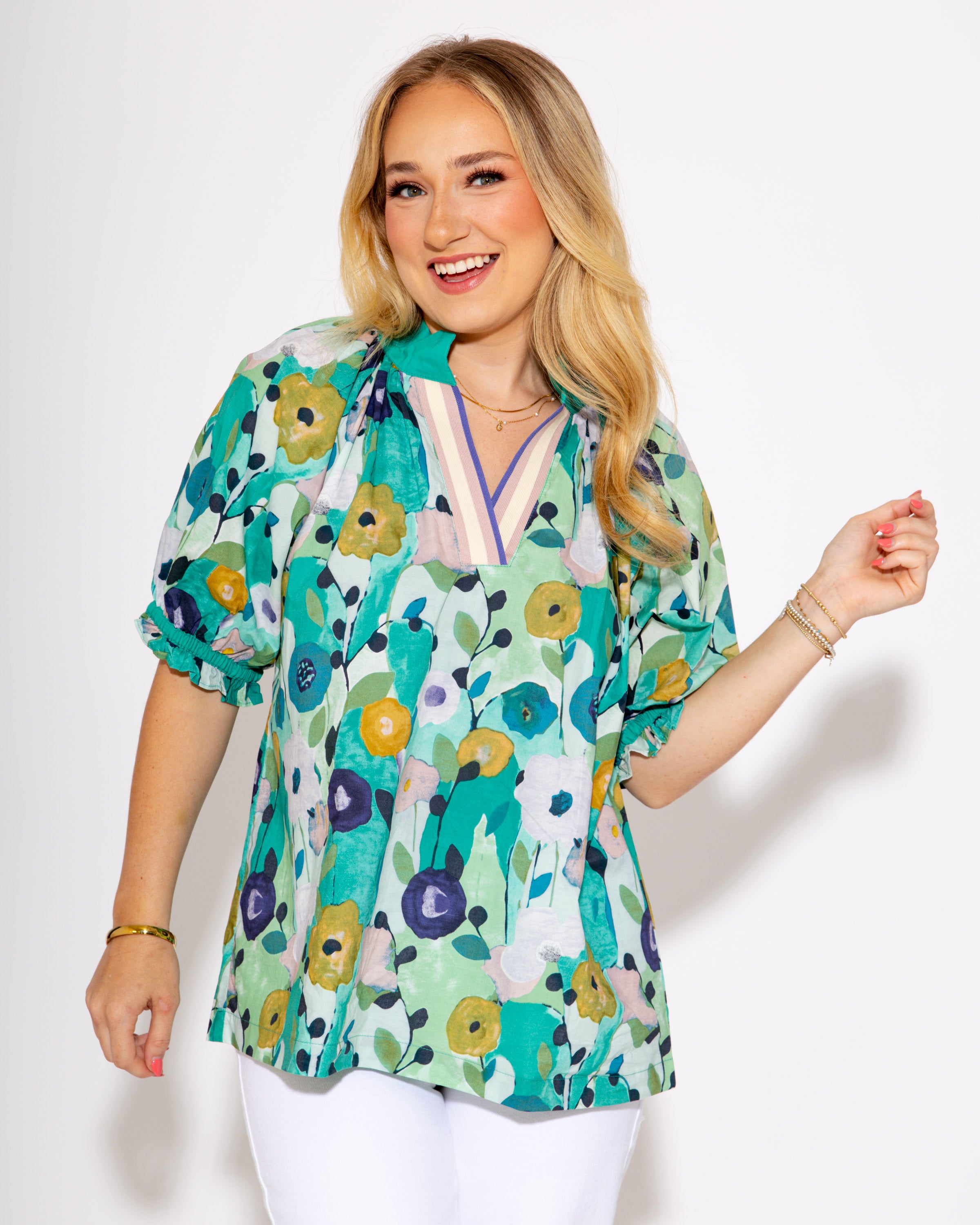Gardenline Puff Sleeve Top in Blue