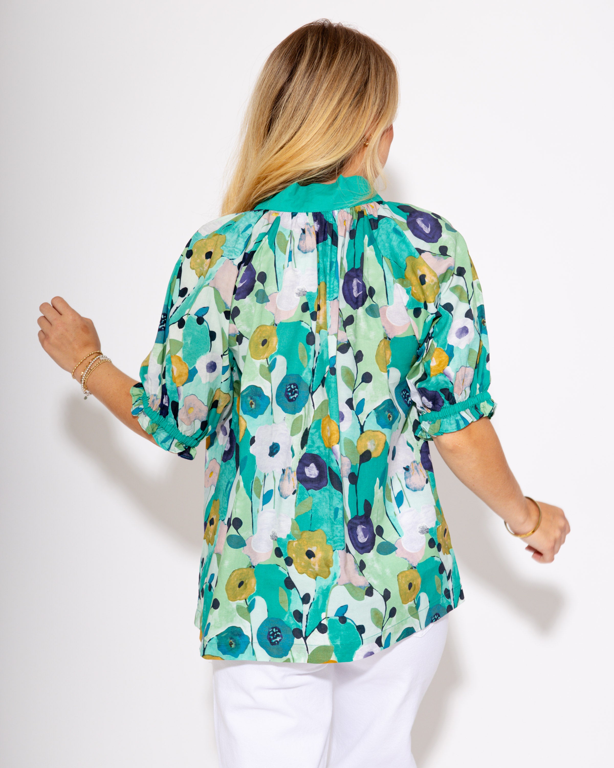 Gardenline Puff Sleeve Top in Blue