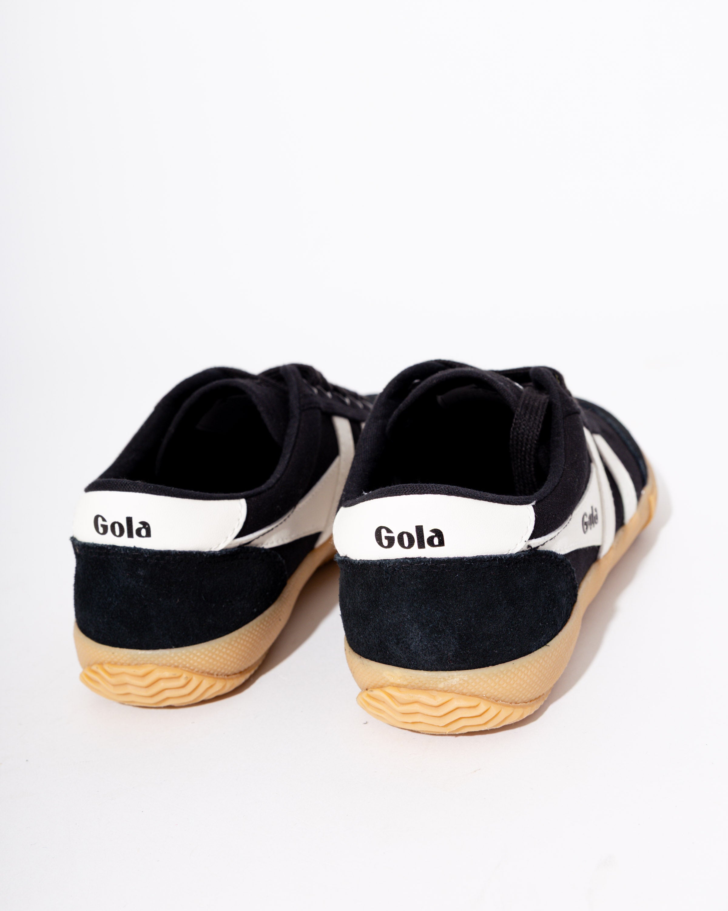 Gola Badminton Sneakers in Black/Off White/Gum