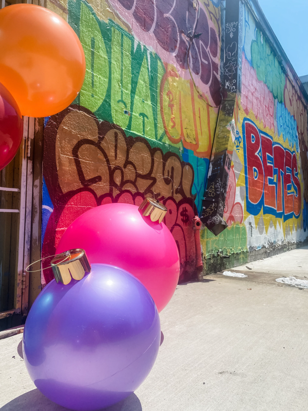 18" Classic Pink Inflatable Holiball